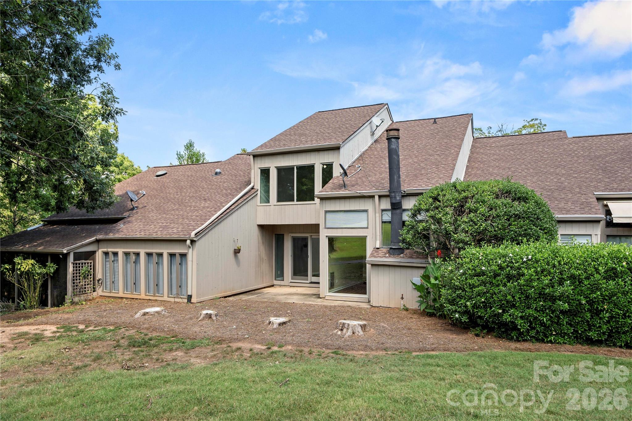 102 Ridgeport Road Property Photo 3