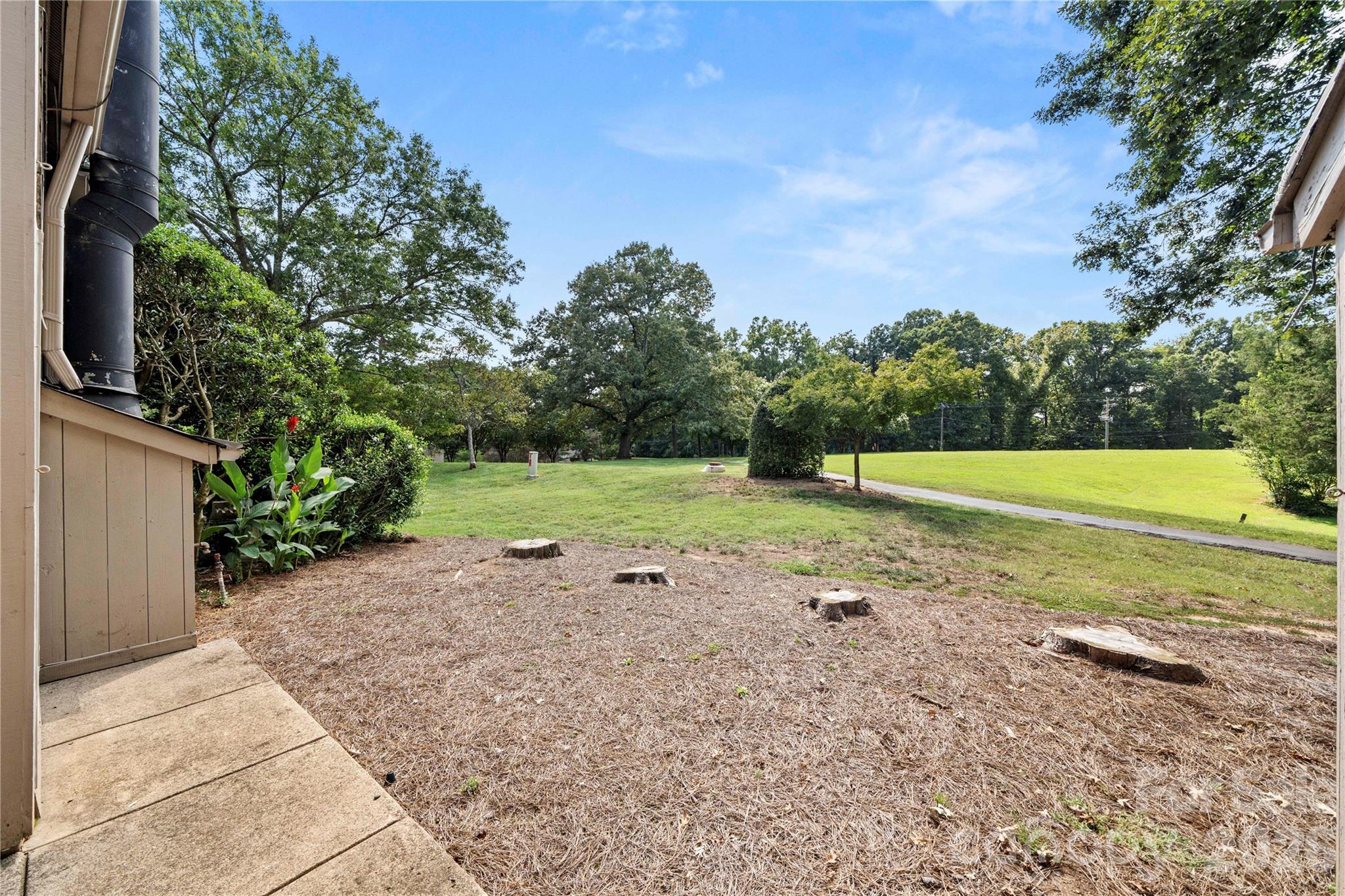 102 Ridgeport Road Property Photo 10