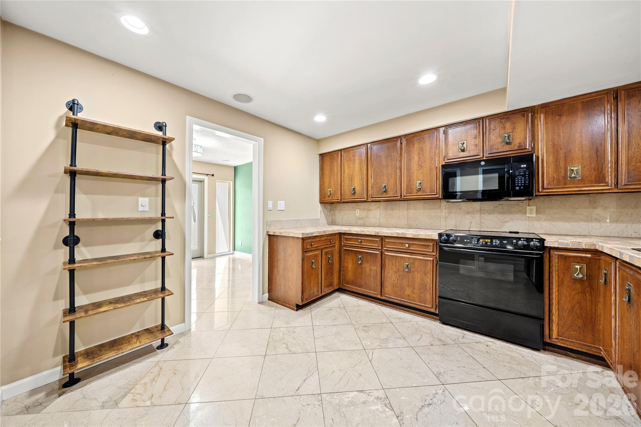 102 Ridgeport Road Property Photo 19