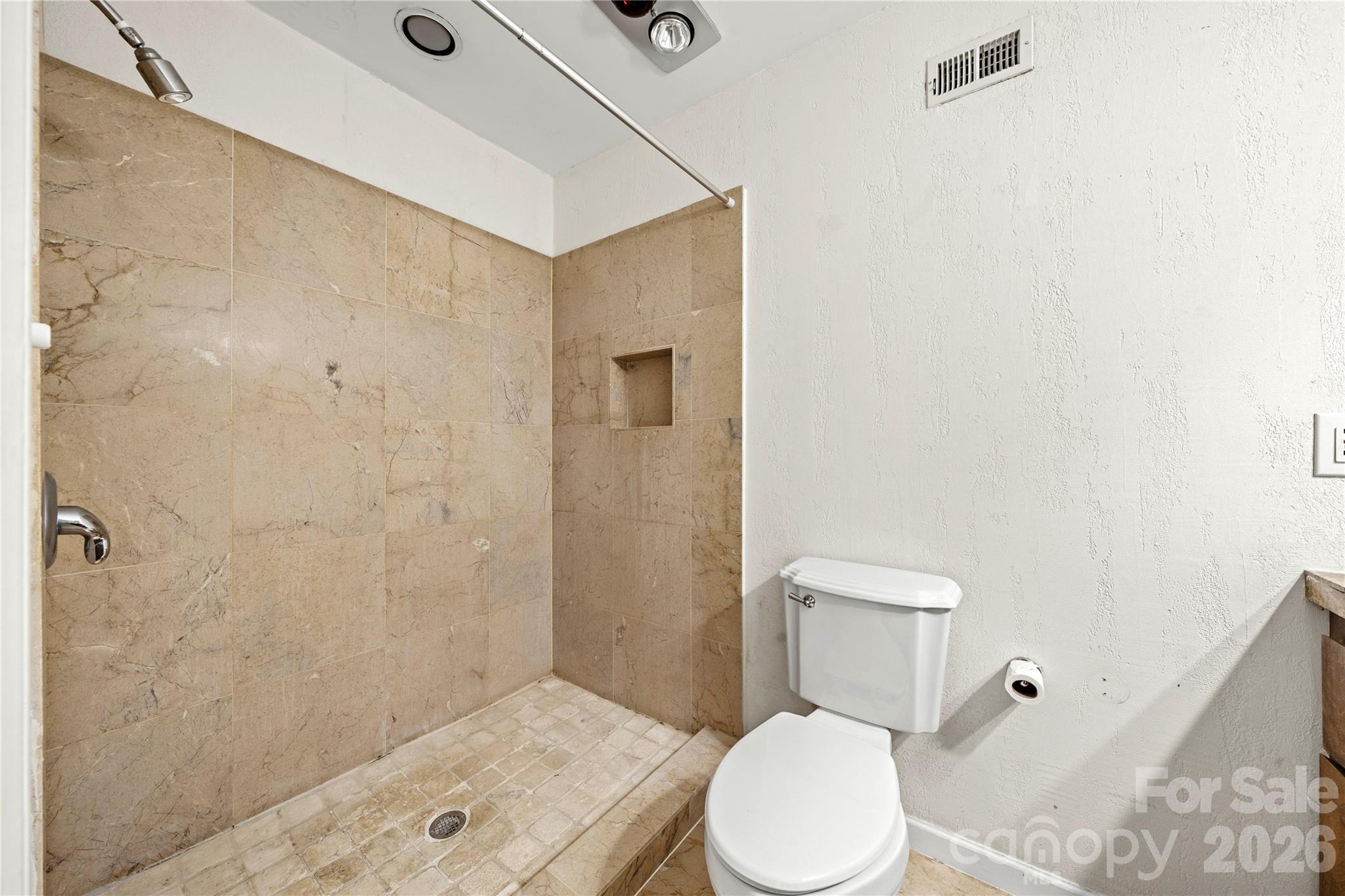 102 Ridgeport Road Property Photo 40