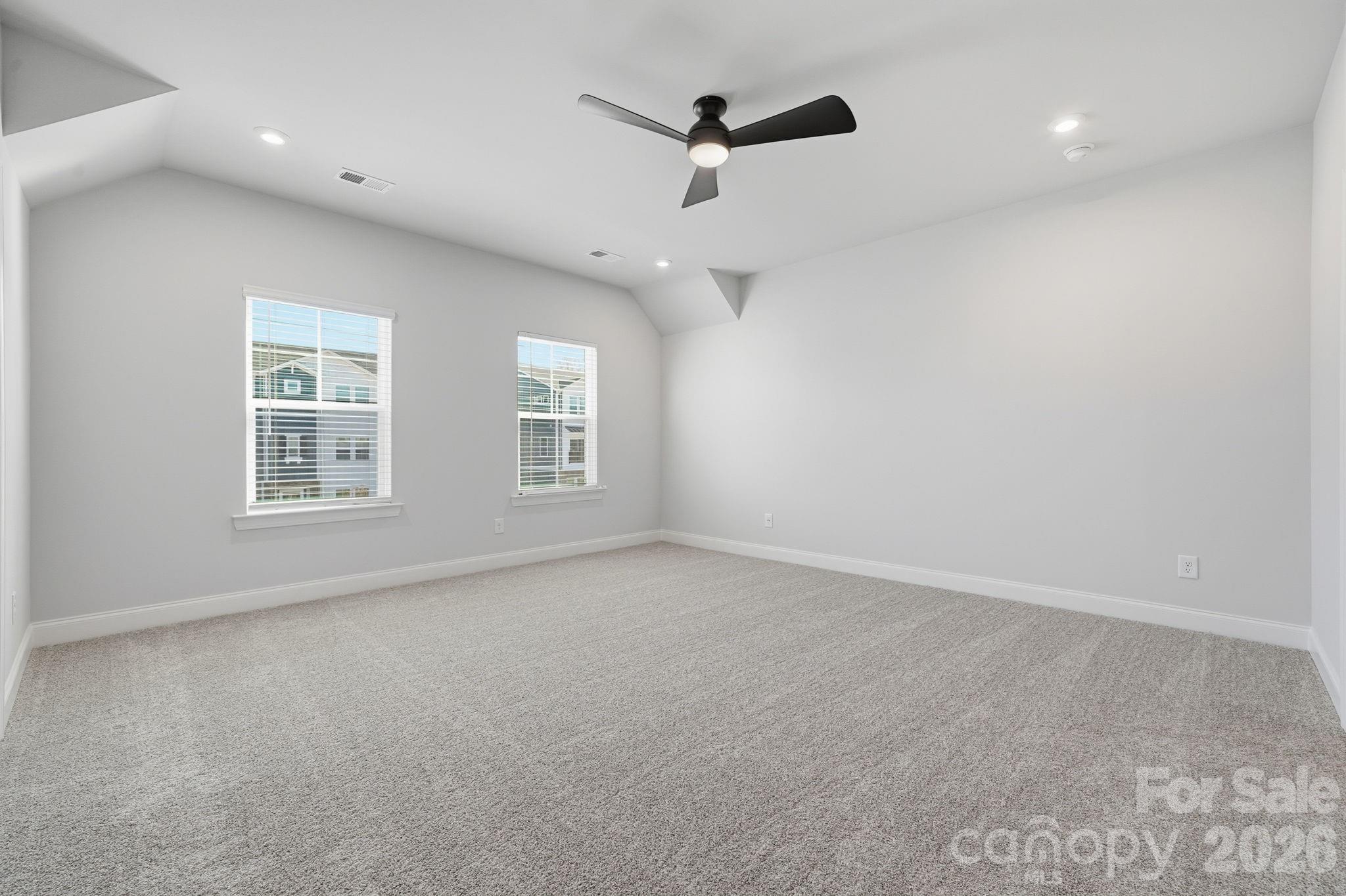 1425 Towns Valley Property Photo 3