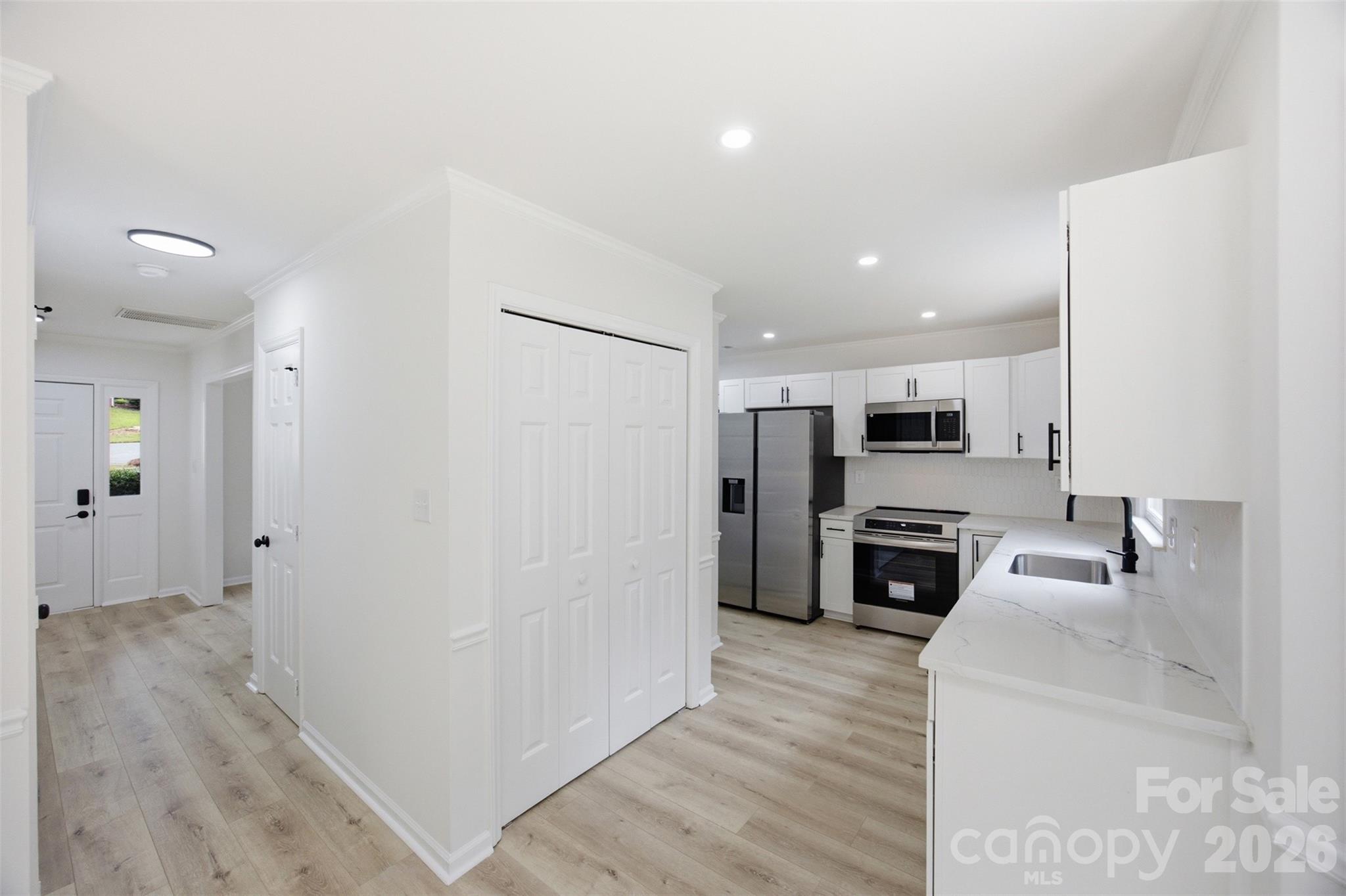 7241 Mcteal Place Property Photo 17