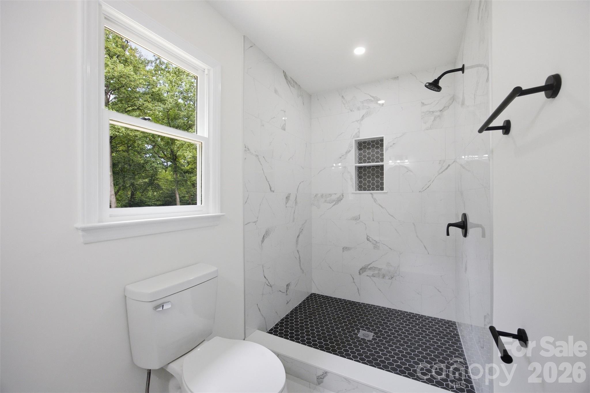 7241 Mcteal Place Property Photo 29