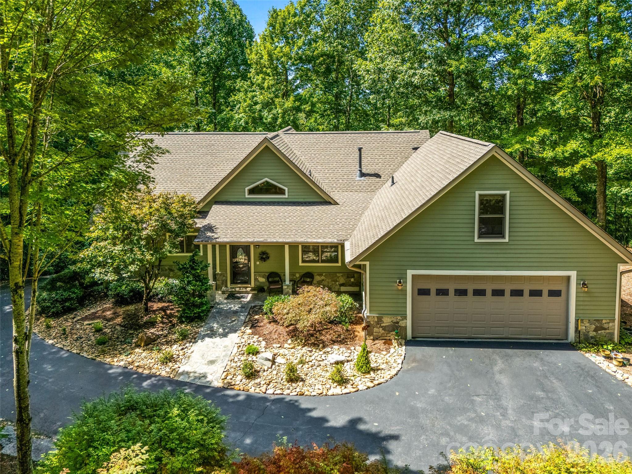 38 Mountain Crest Drive Property Photo 1