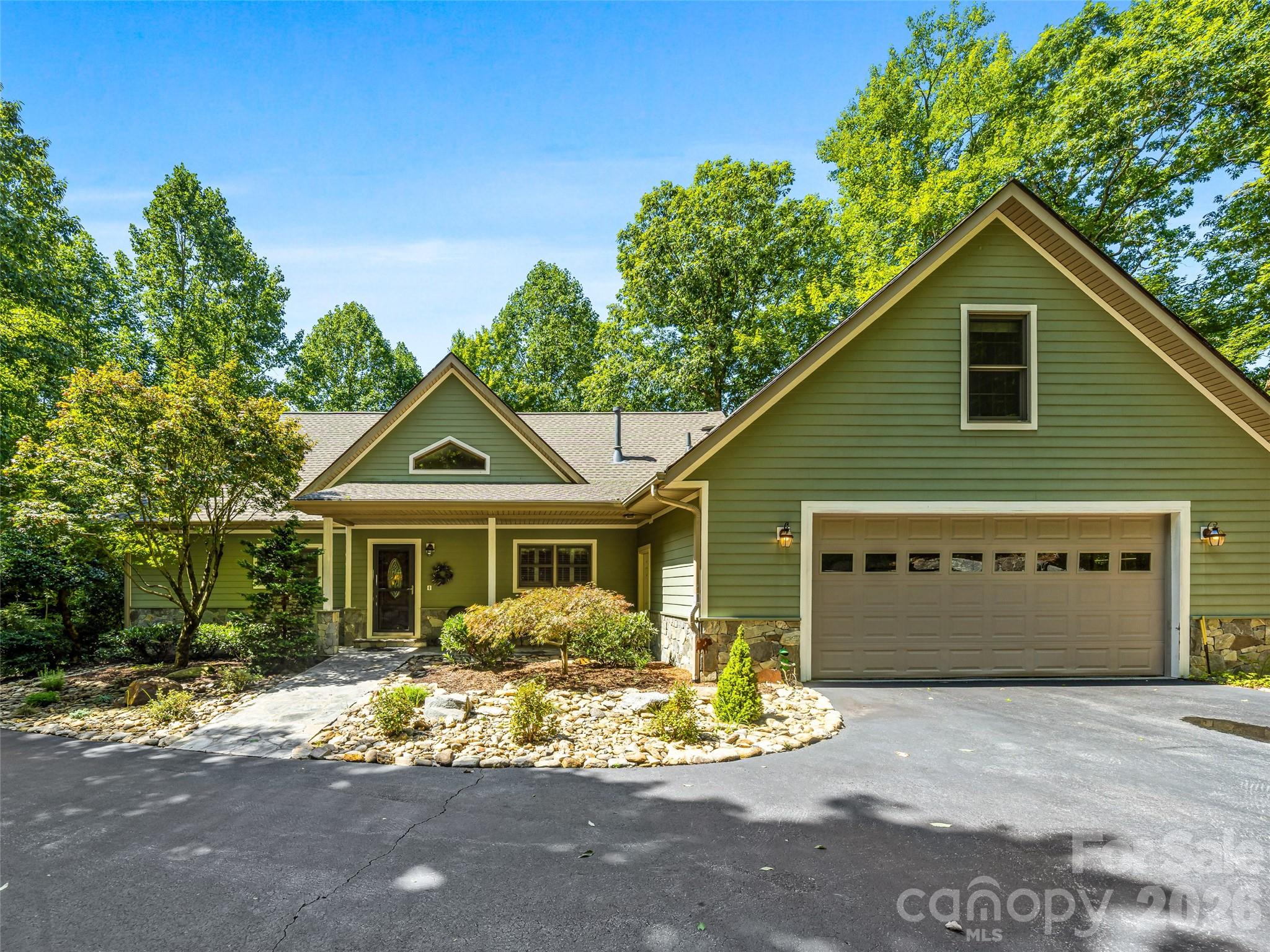 38 Mountain Crest Drive Property Photo 4