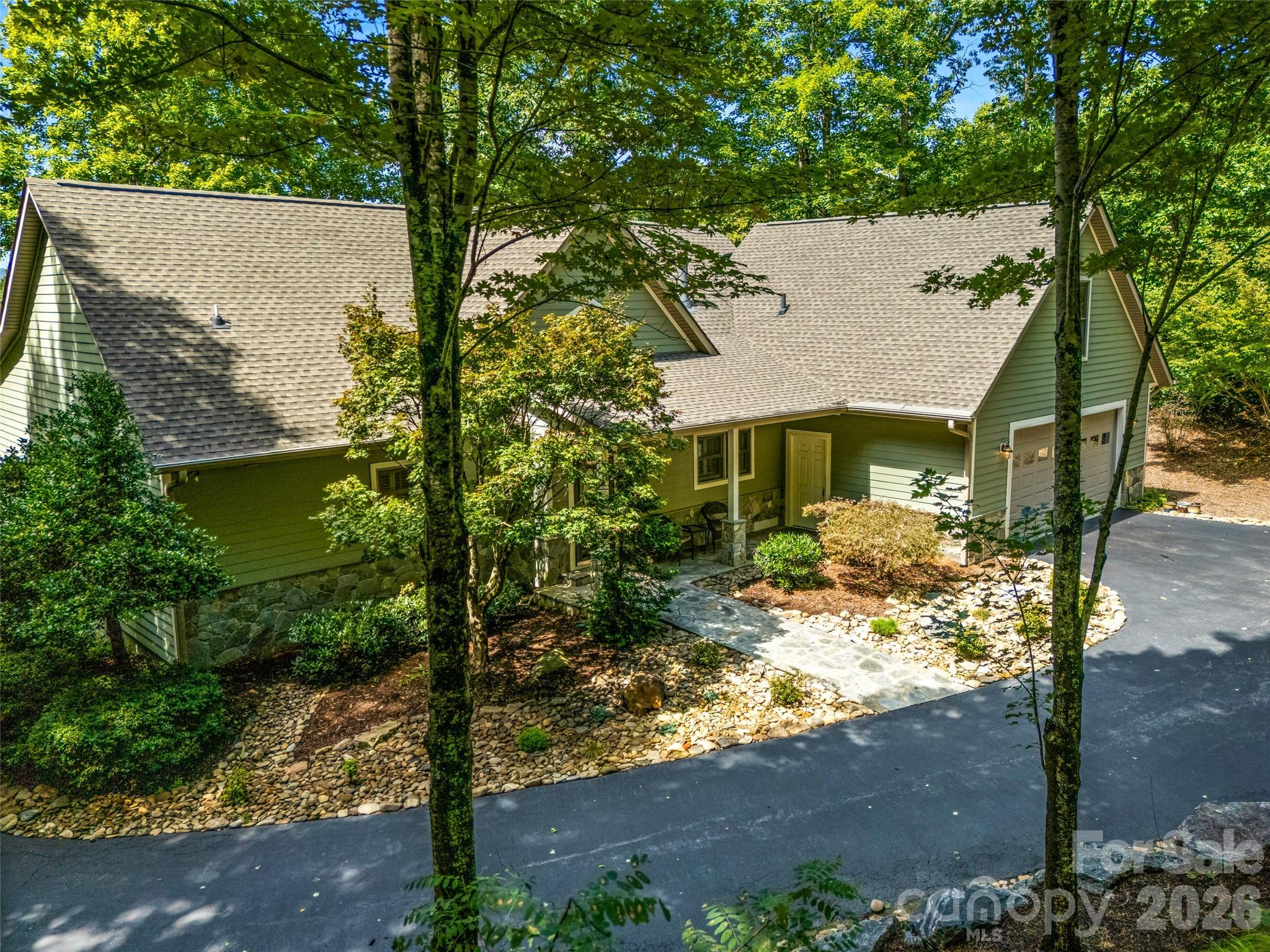 38 Mountain Crest Drive Property Photo 6