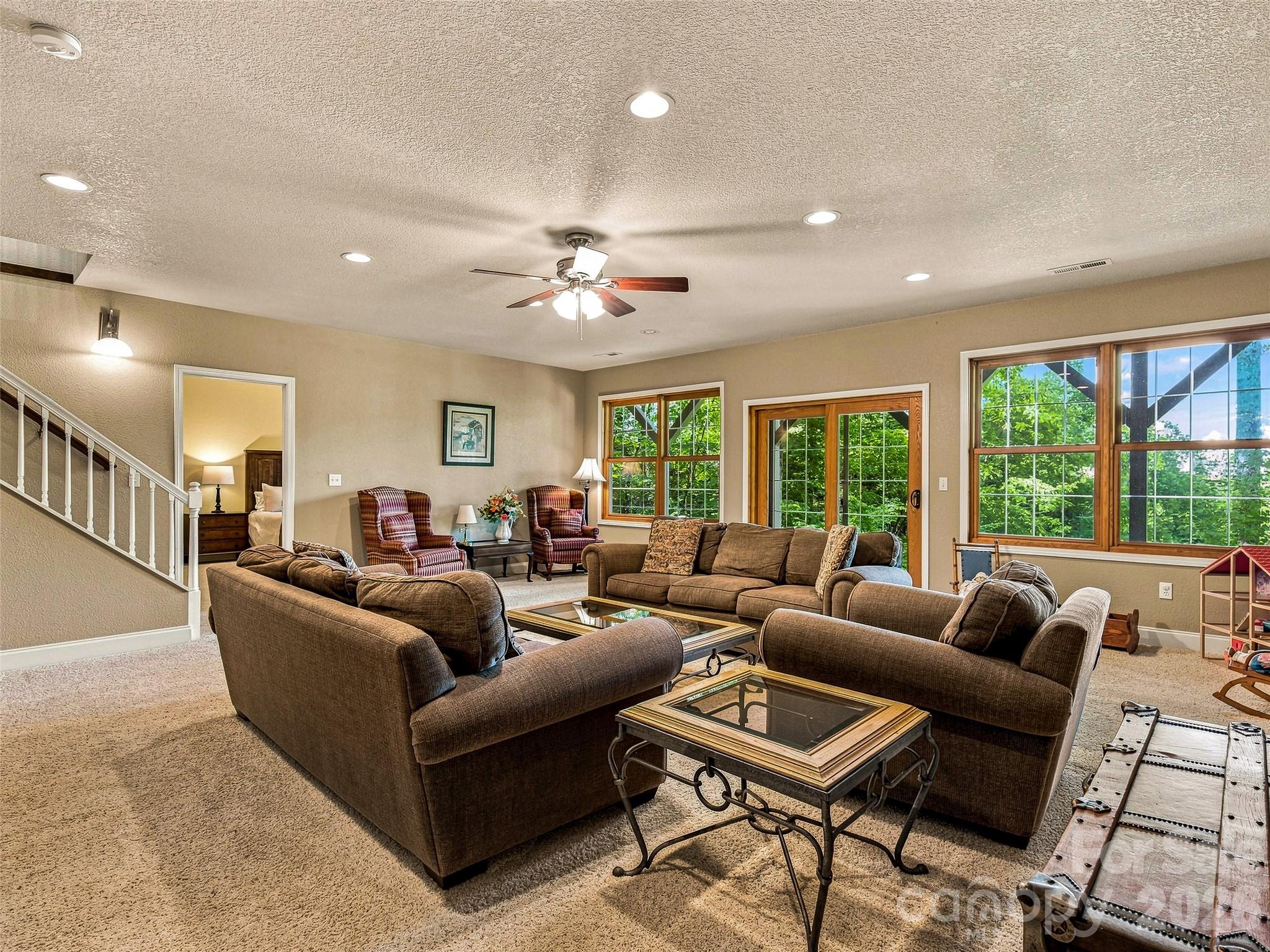 38 Mountain Crest Drive Property Photo 42