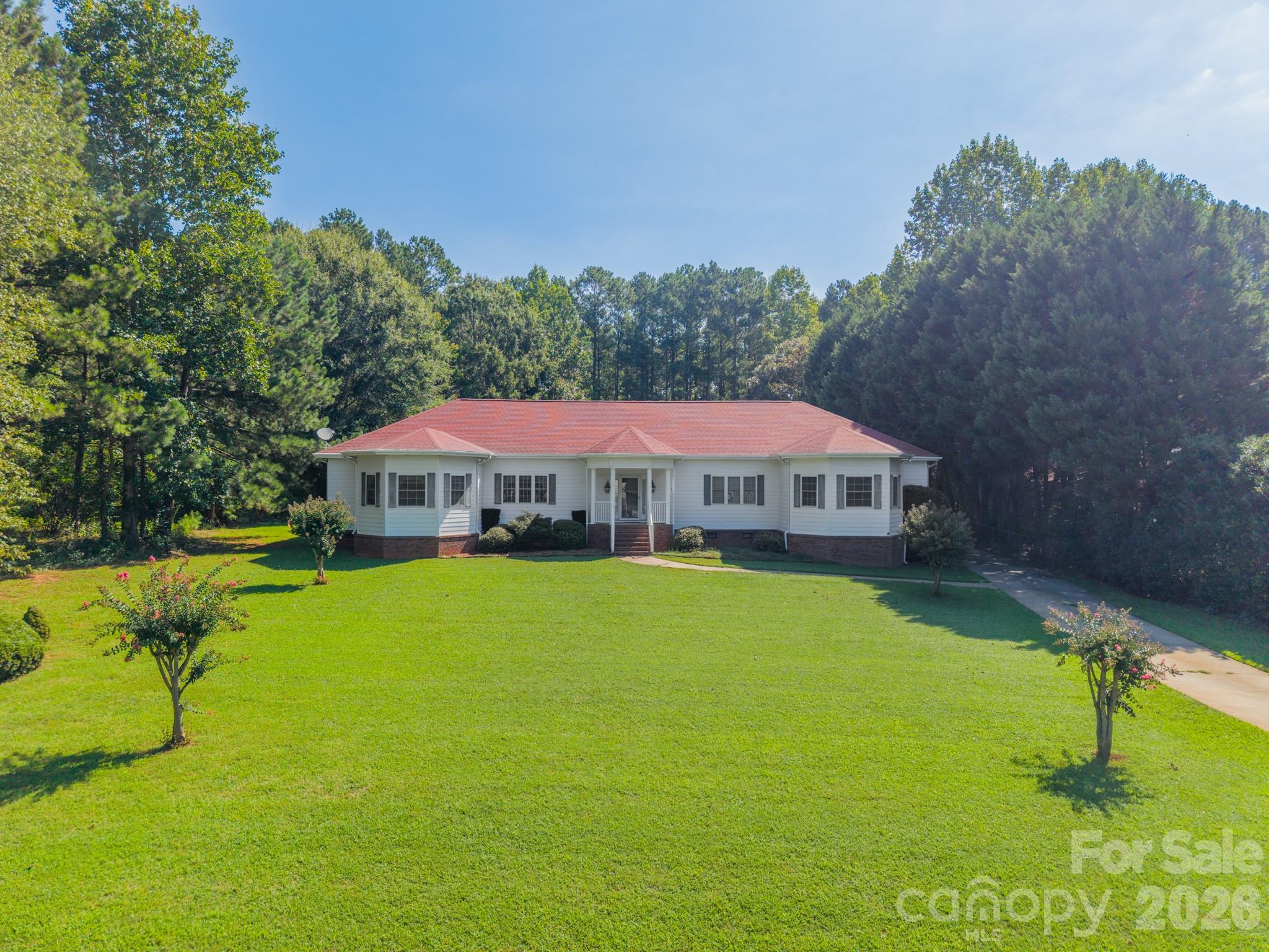 1673 Forest Ridge Drive Property Photo 1