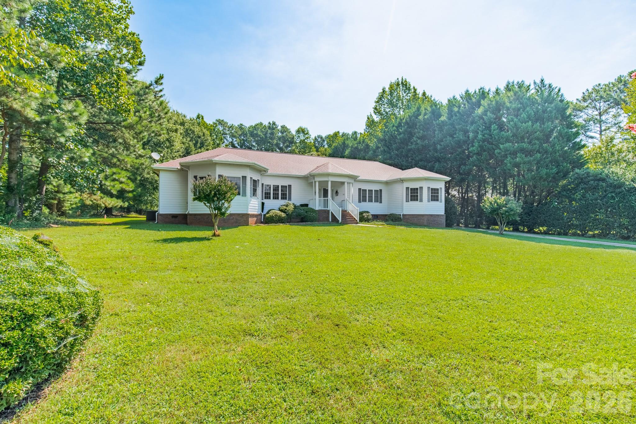 1673 Forest Ridge Drive Property Photo 10