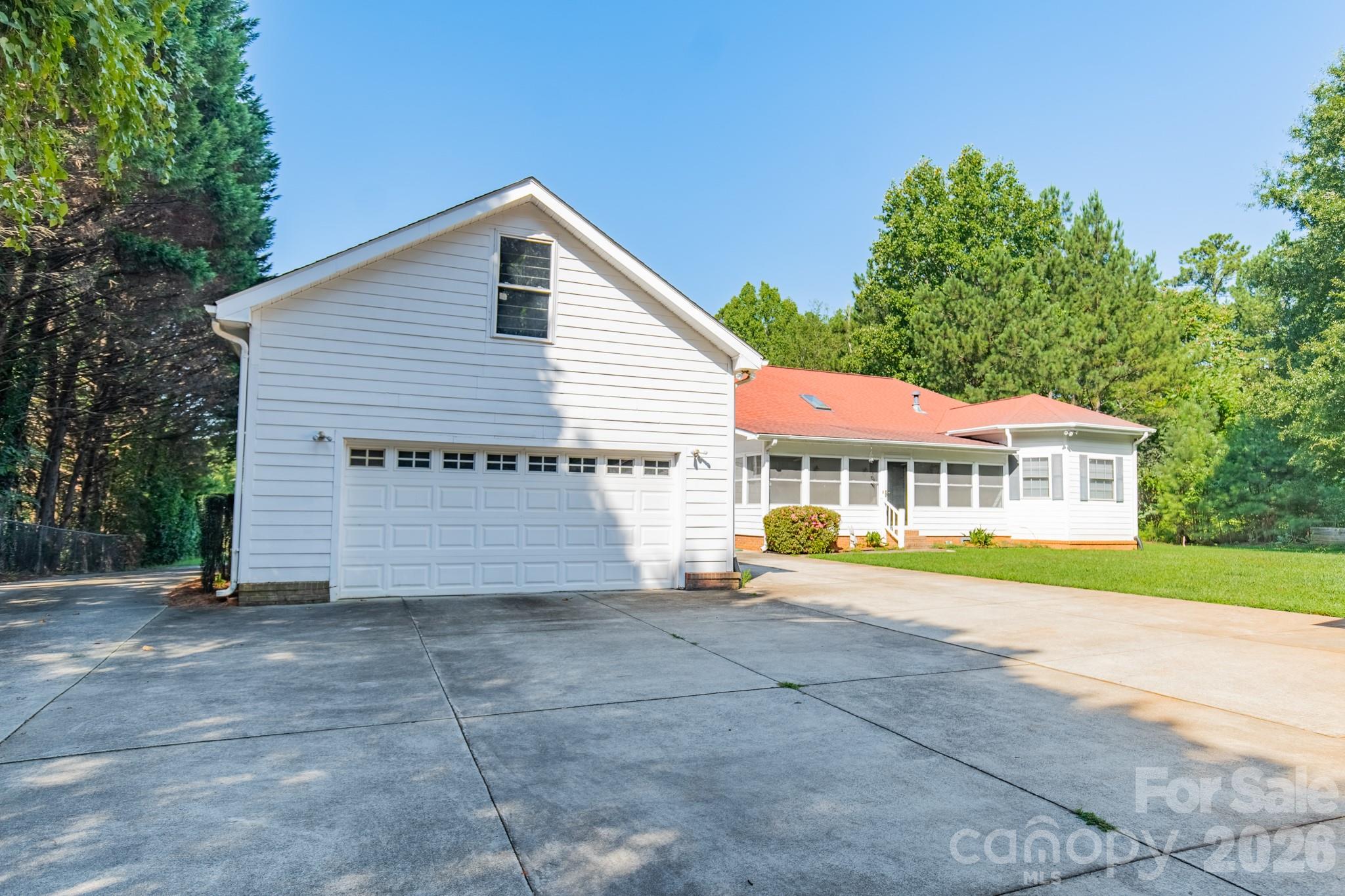 1673 Forest Ridge Drive Property Photo 14