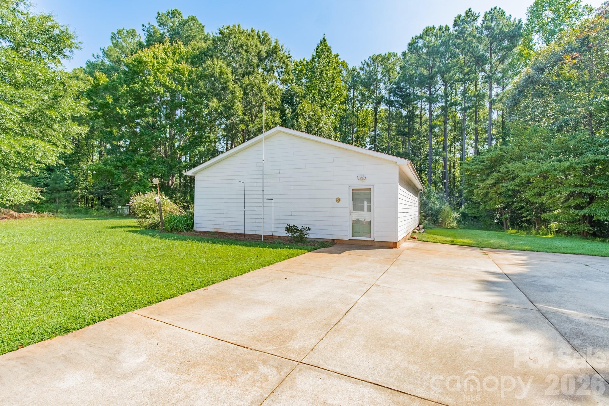 1673 Forest Ridge Drive Property Photo 17