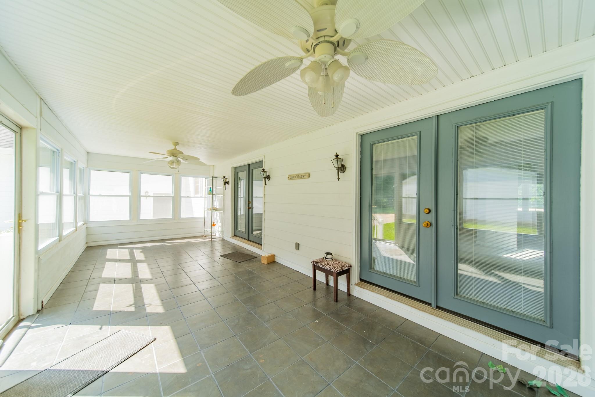 1673 Forest Ridge Drive Property Photo 21