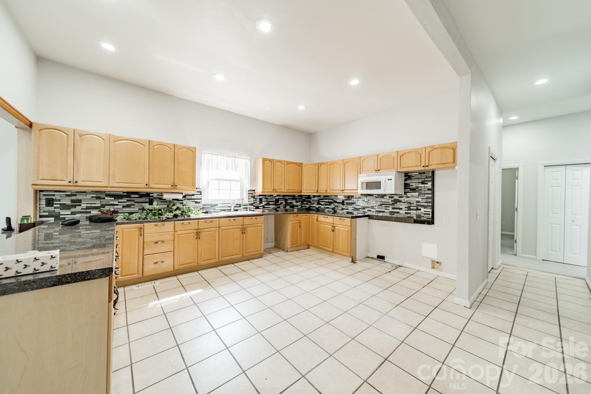 1673 Forest Ridge Drive Property Photo 42