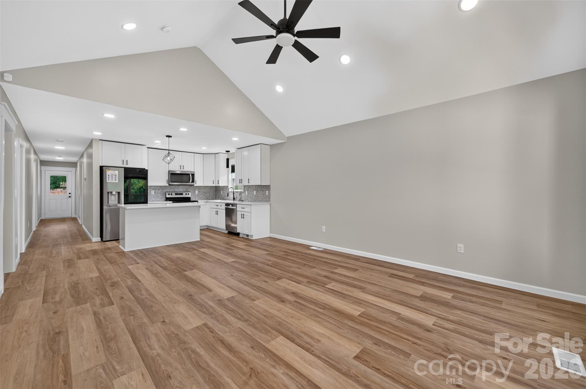 2416 4th Avenue Property Photo 6