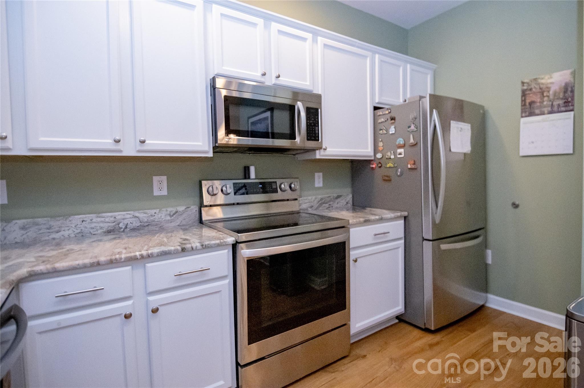 105 E Commons Drive Property Photo 11