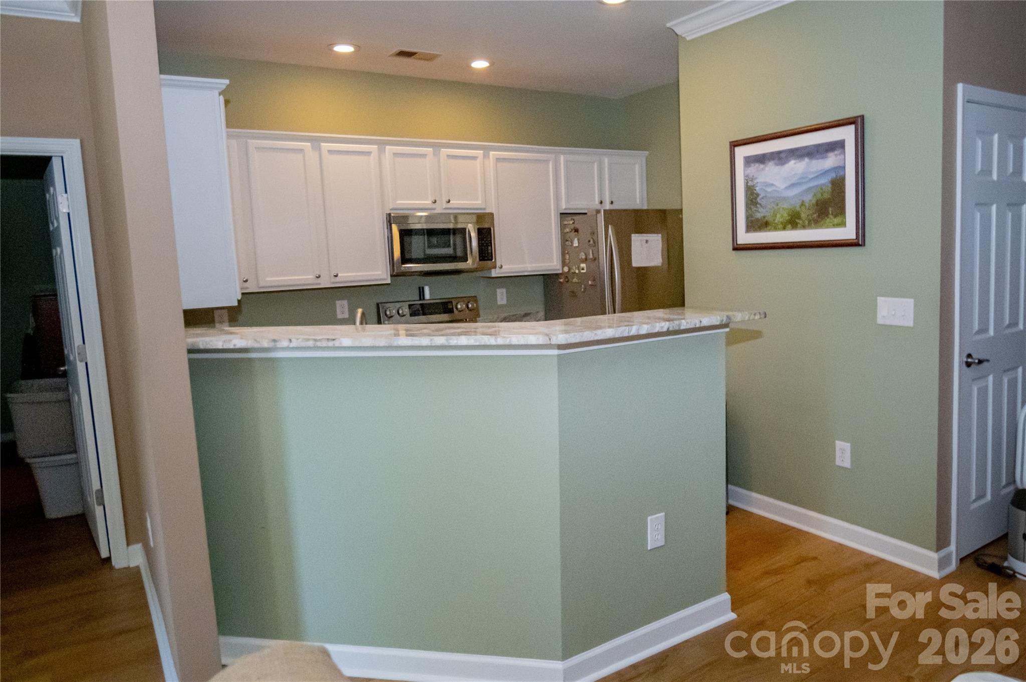 105 E Commons Drive Property Photo 14