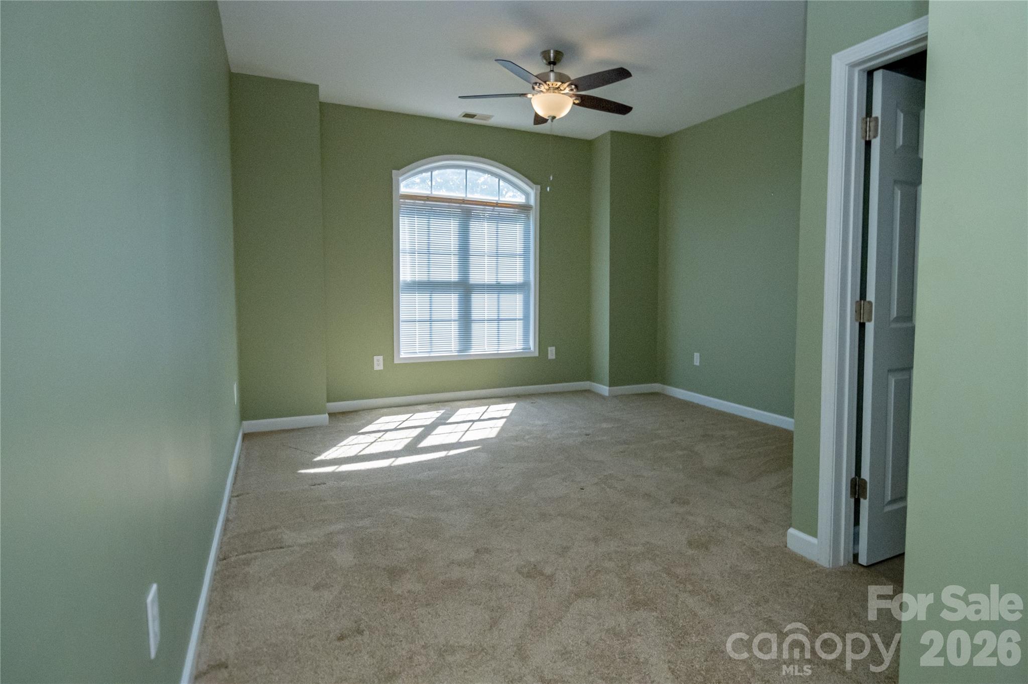 105 E Commons Drive Property Photo 28