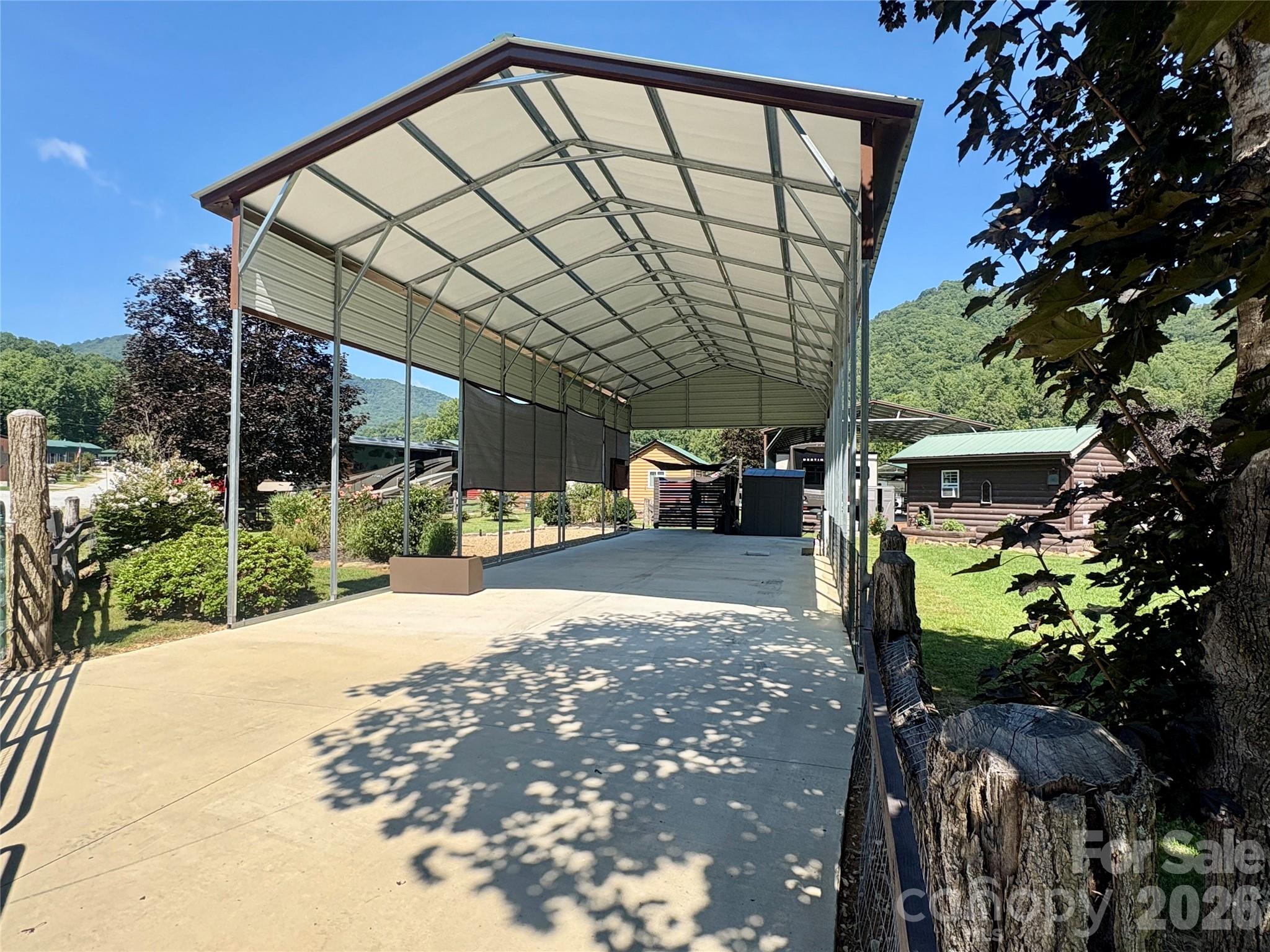 415 Hyde Town Road 11