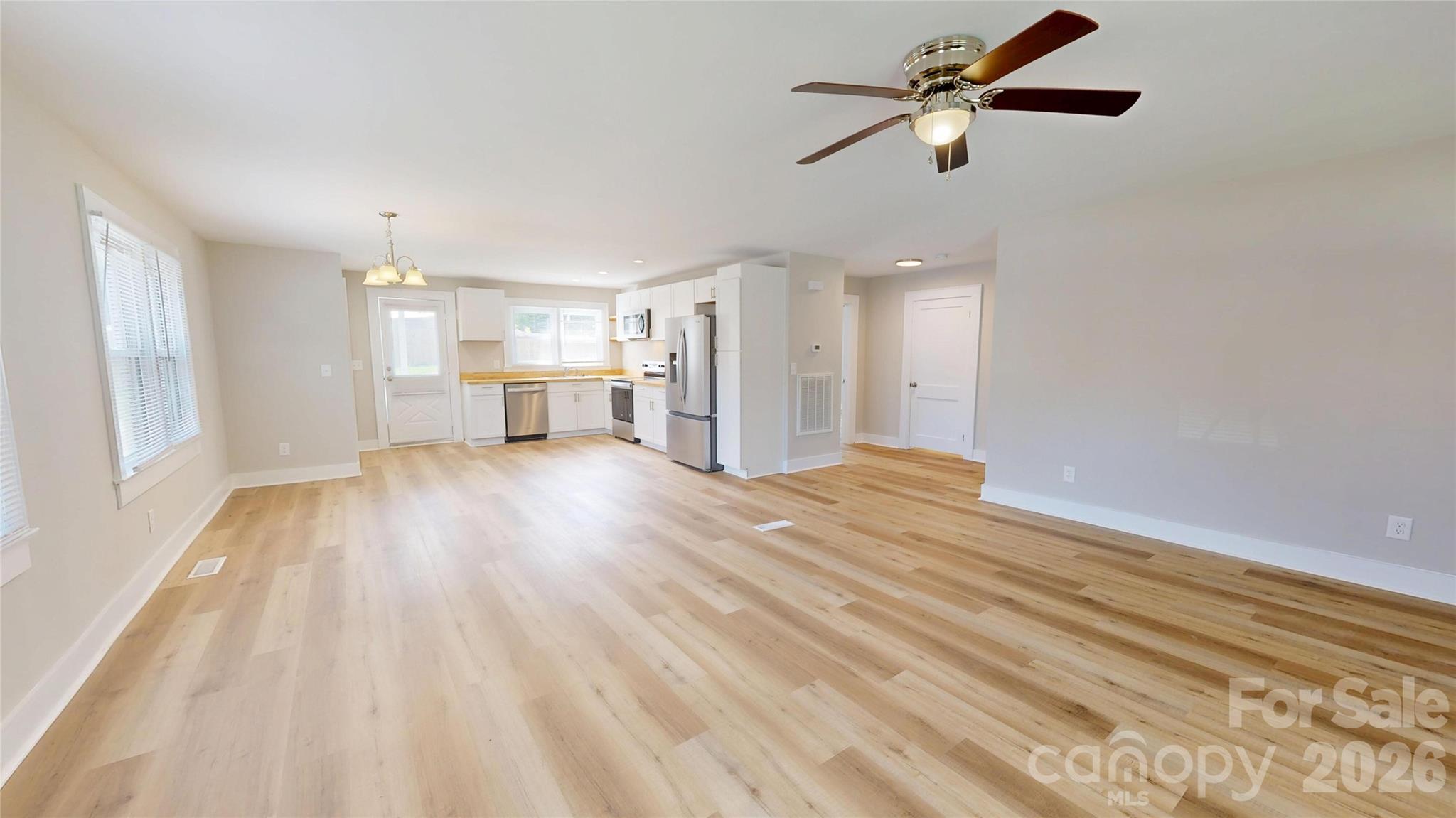 2106 Statesville Highway Property Photo 8