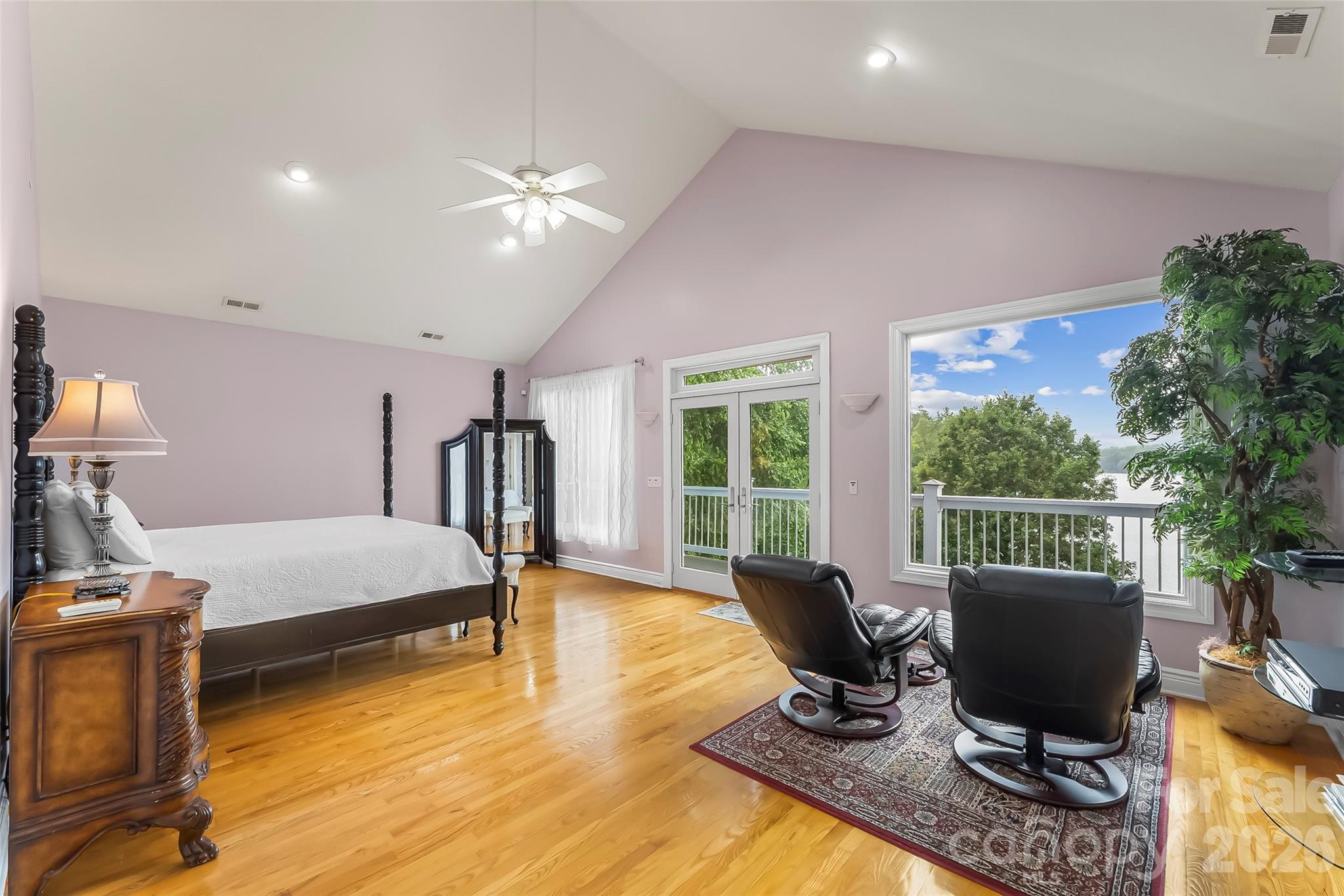 705 Waters Edge Drive Property Photo 13