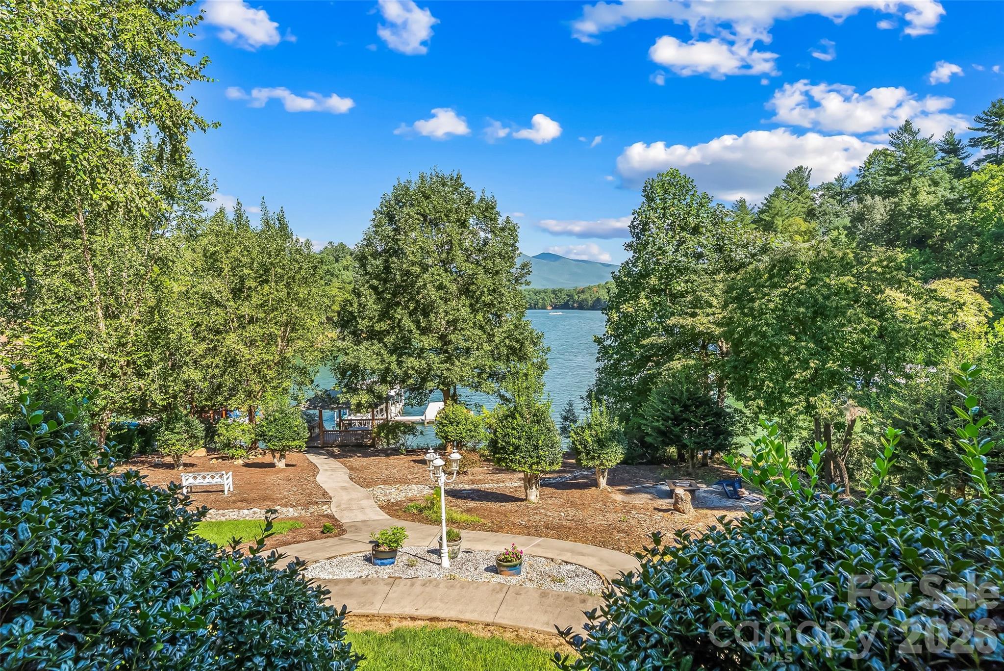 705 Waters Edge Drive Property Photo 38