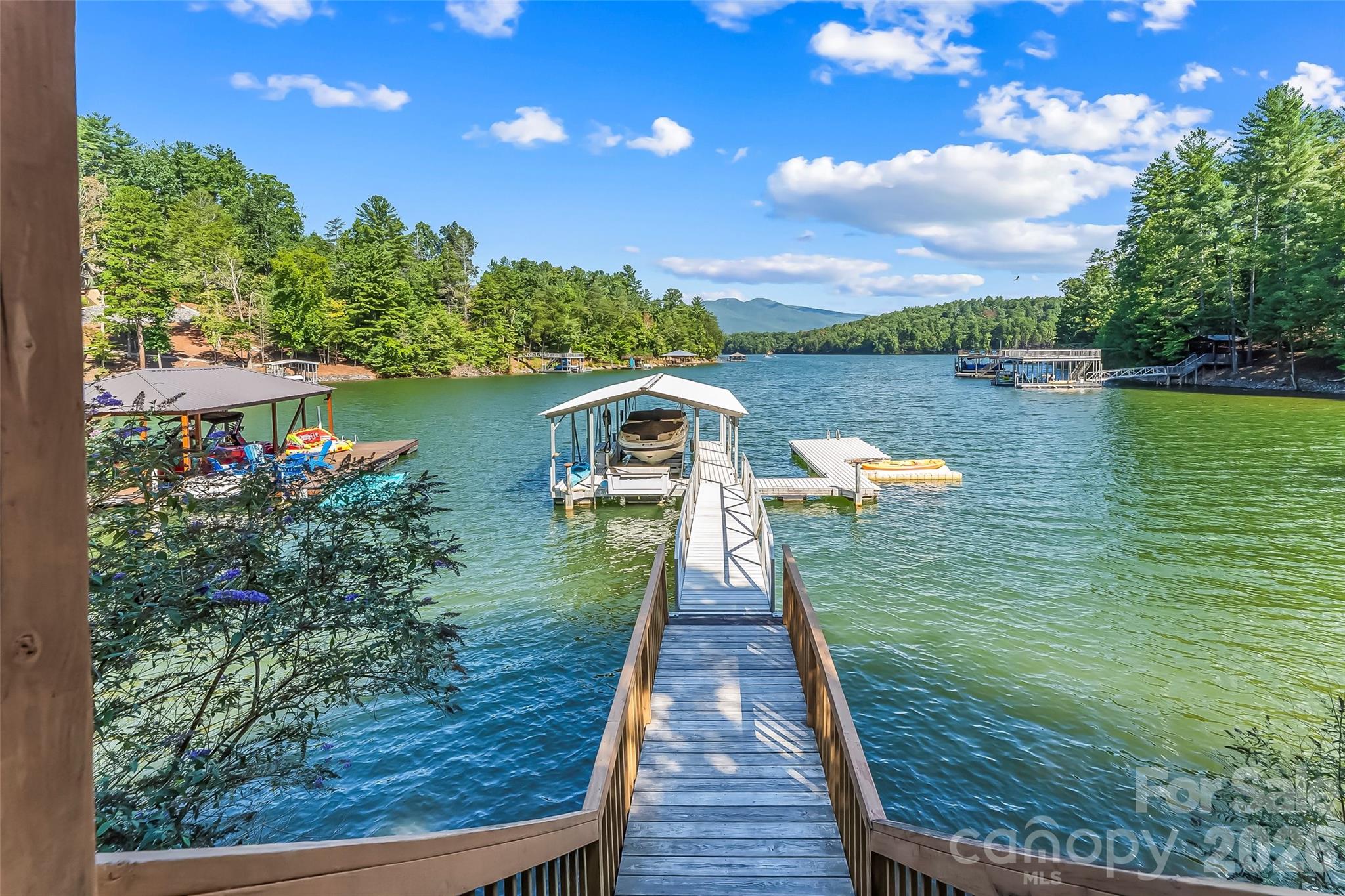 705 Waters Edge Drive Property Photo 45