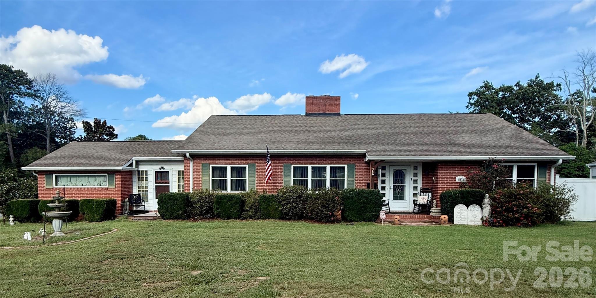 401 S Mulberry Street Property Photo 1