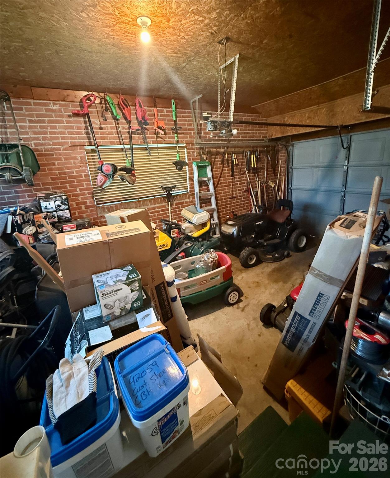 401 S Mulberry Street Property Photo 7