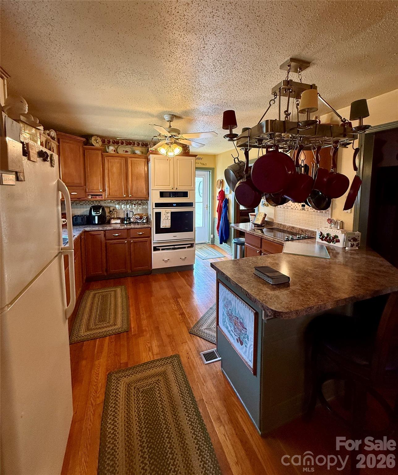401 S Mulberry Street Property Photo 10