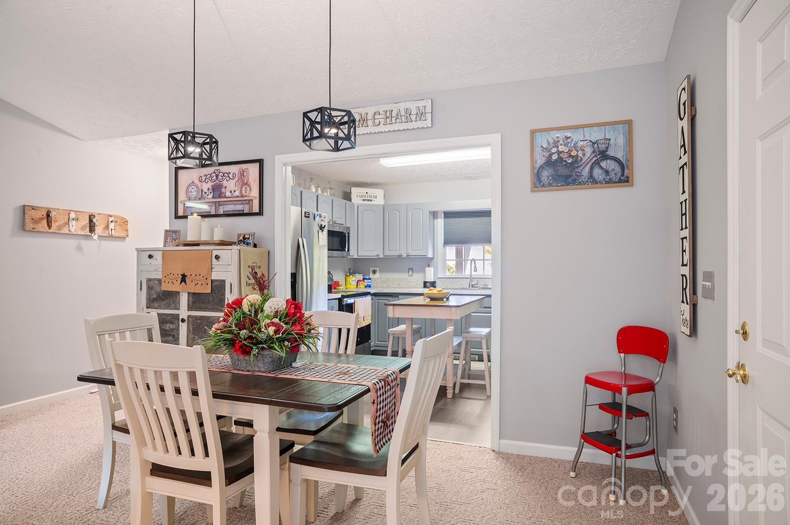 647 High Quarry Road Property Photo 12