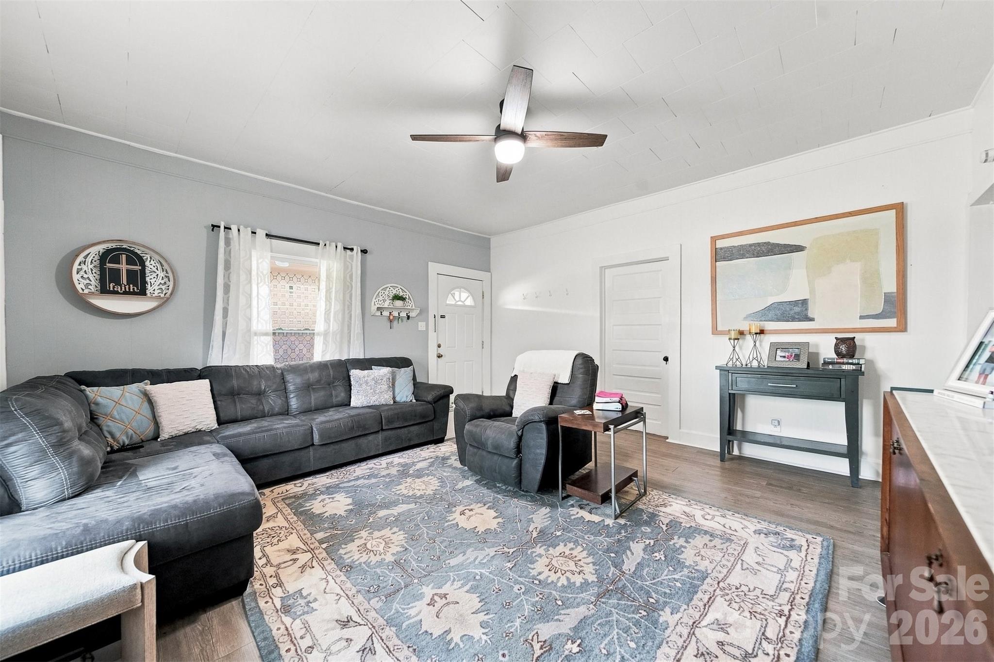 213 Colombo Street Property Photo 5