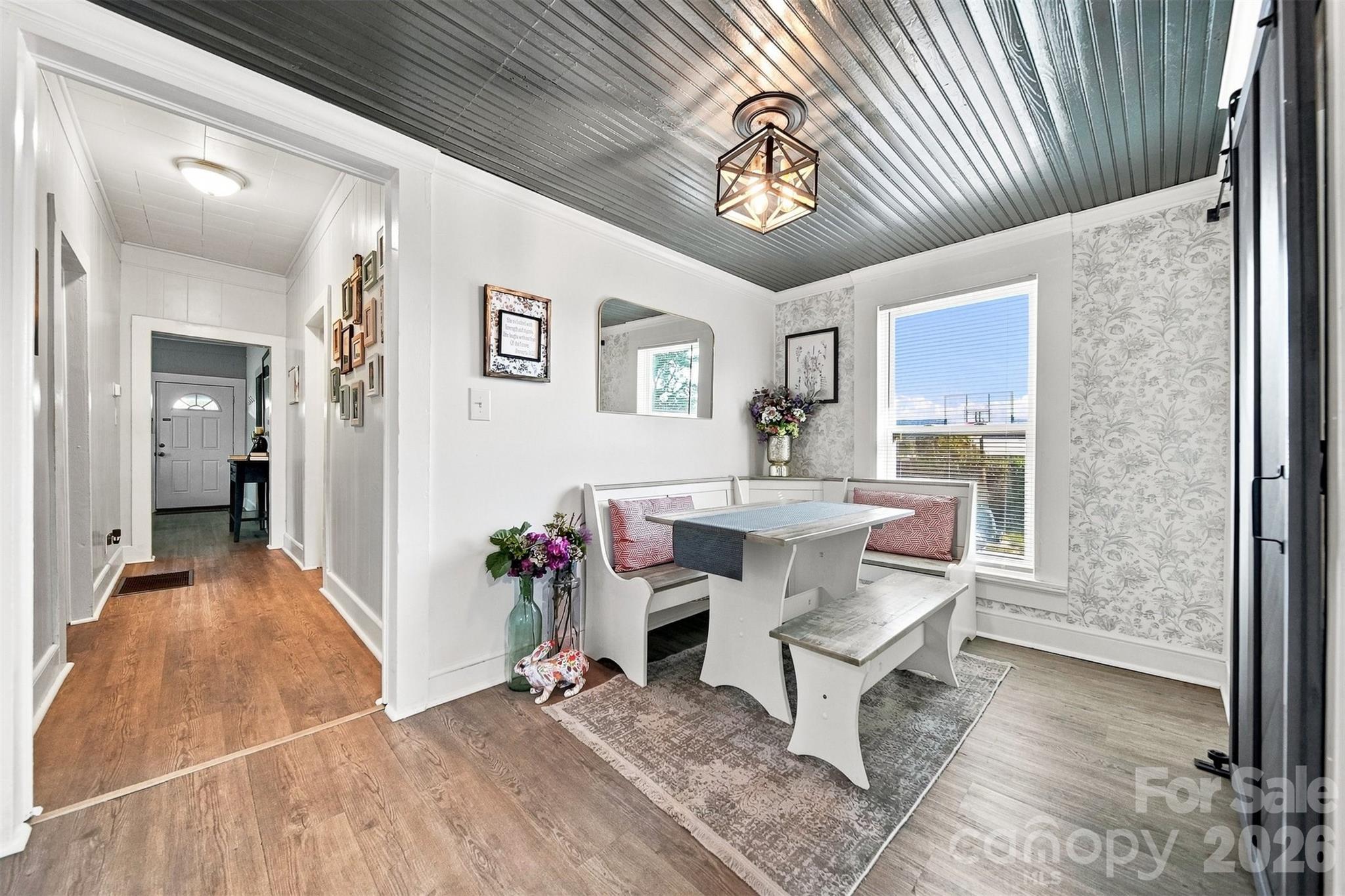 213 Colombo Street Property Photo 8