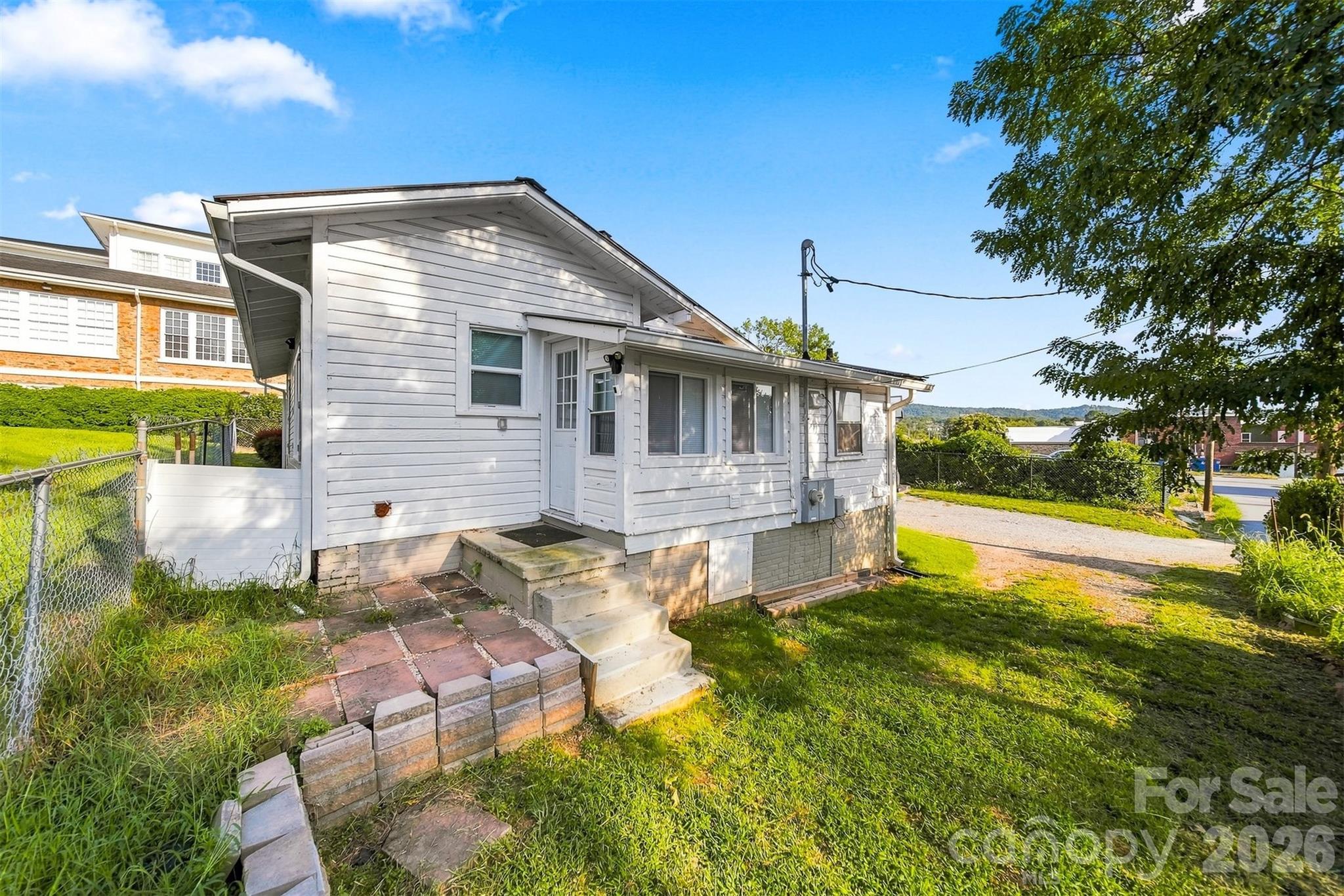 213 Colombo Street Property Photo 14