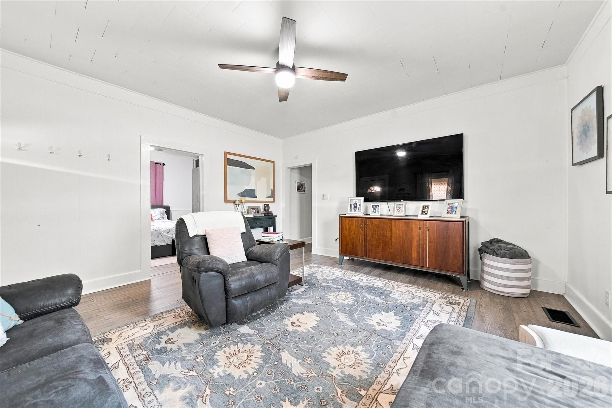 213 Colombo Street Property Photo 23