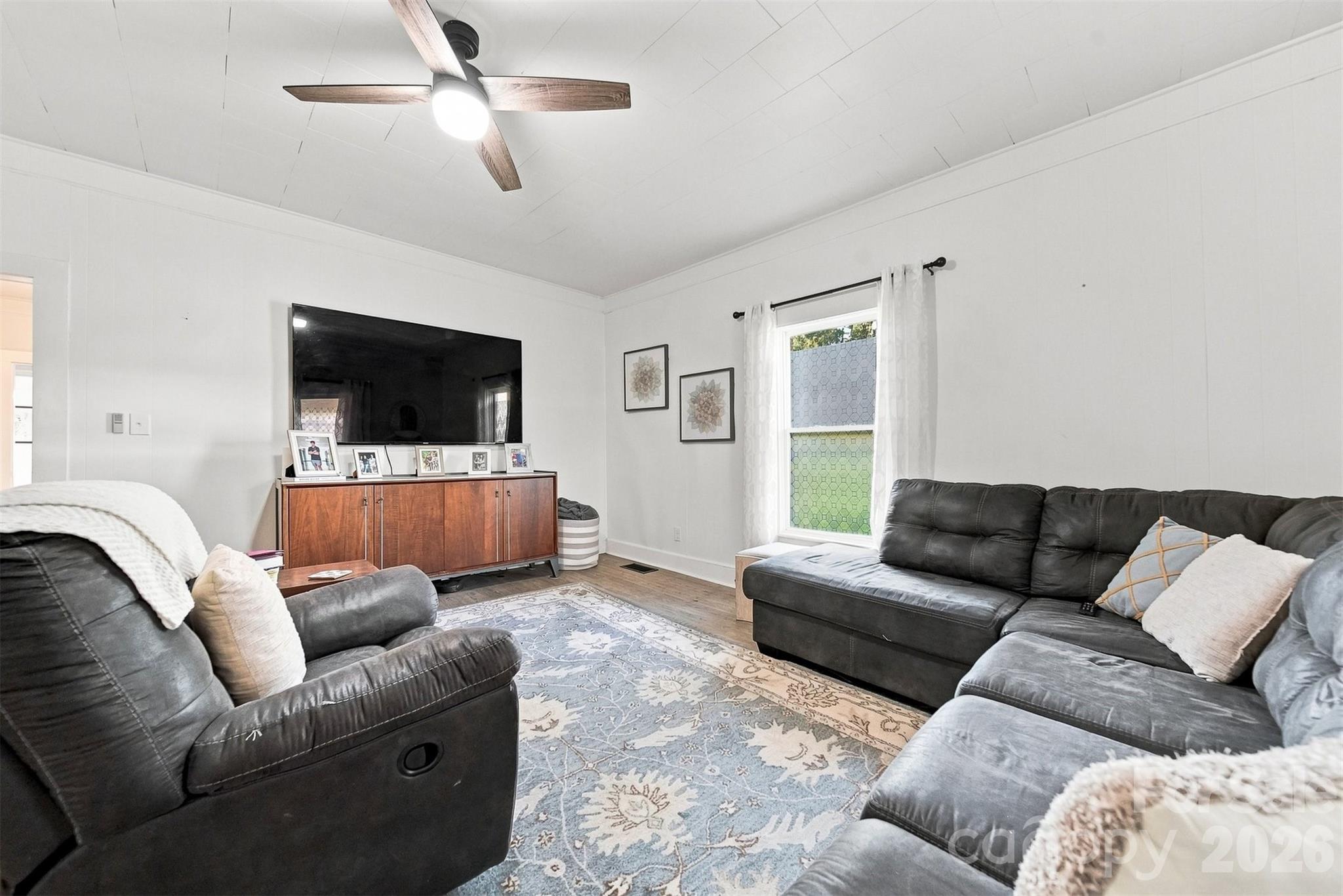 213 Colombo Street Property Photo 24