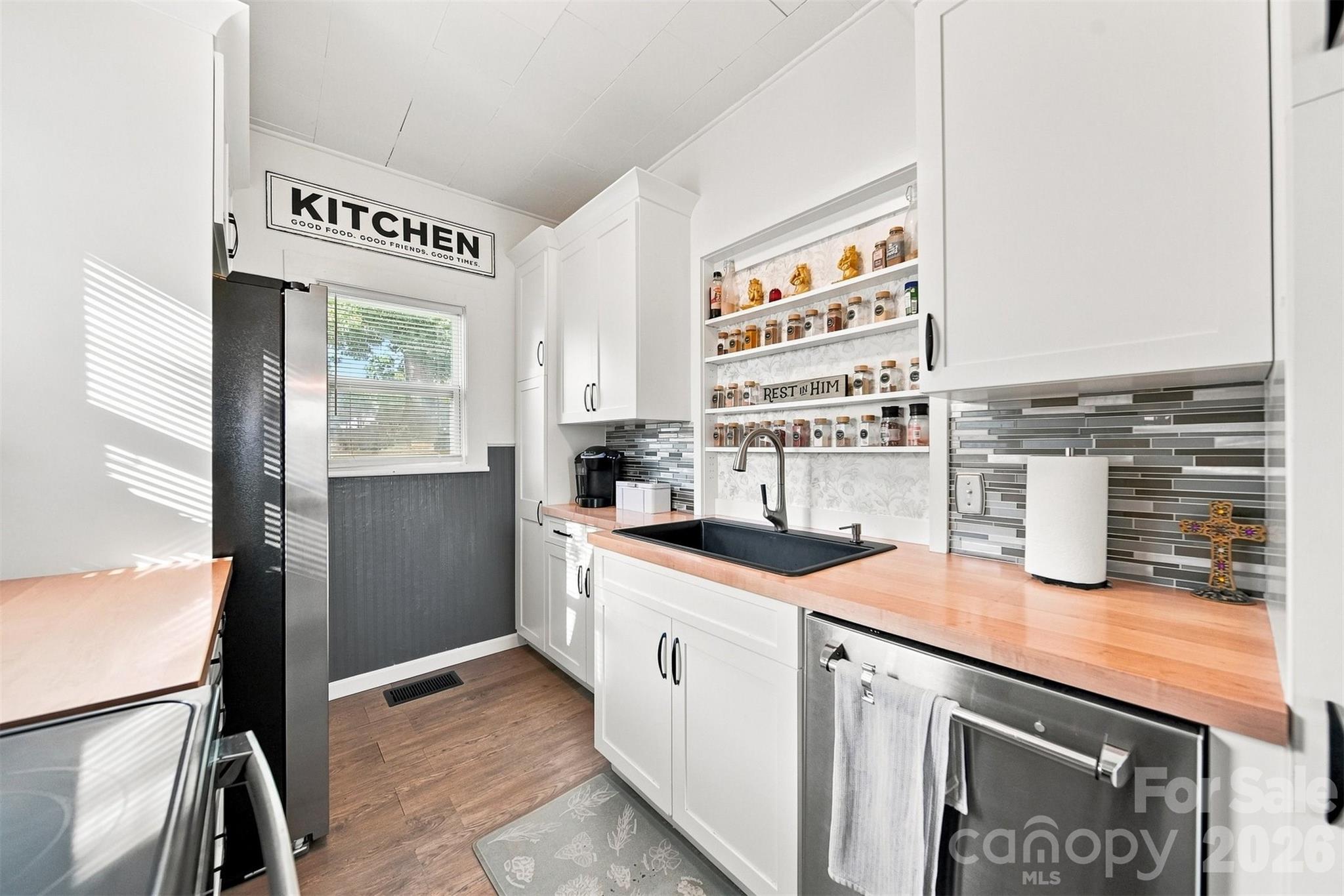 213 Colombo Street Property Photo 25