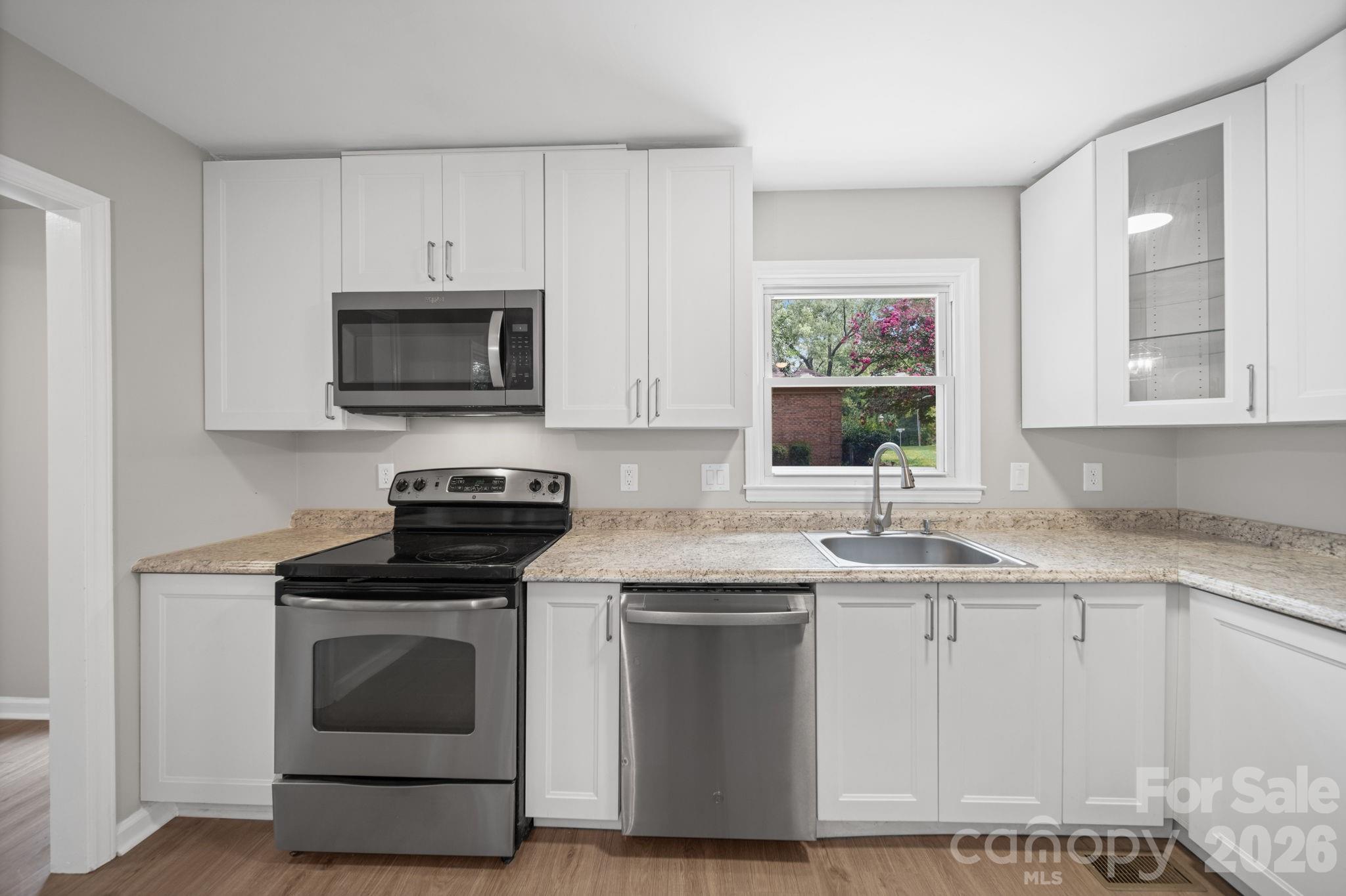 4710 Carving Tree Drive Property Photo 9