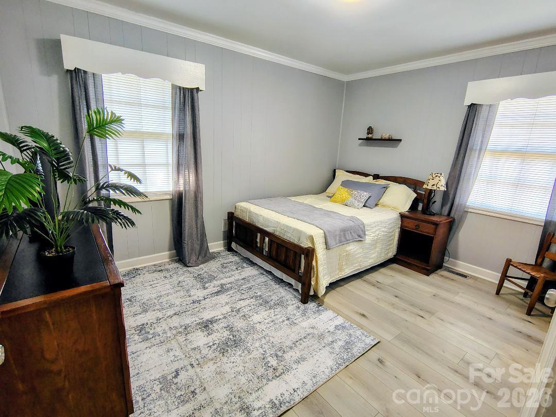 406 S Shaver Street Property Photo 16