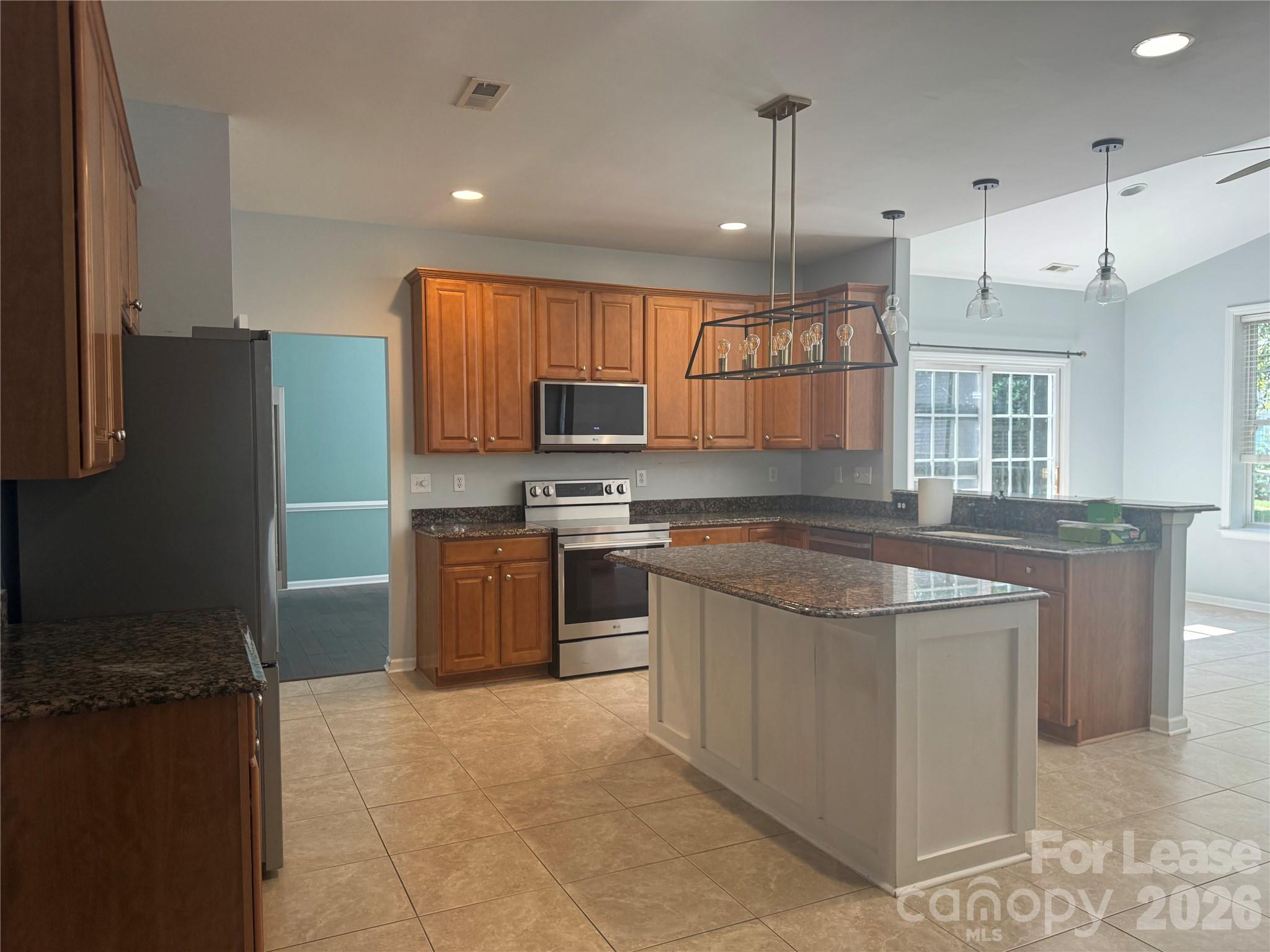 800 Pinkney Place Property Photo 6