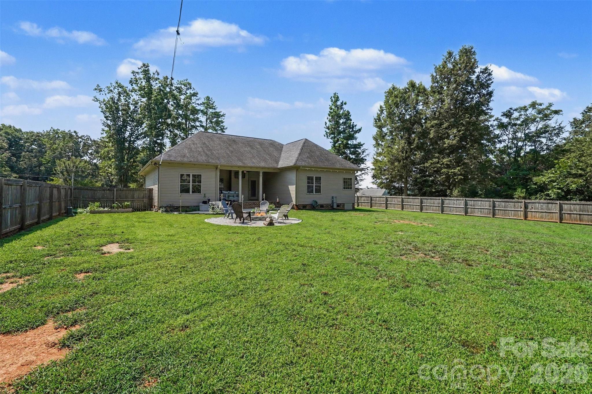 1319 Baucom Road Property Photo 28