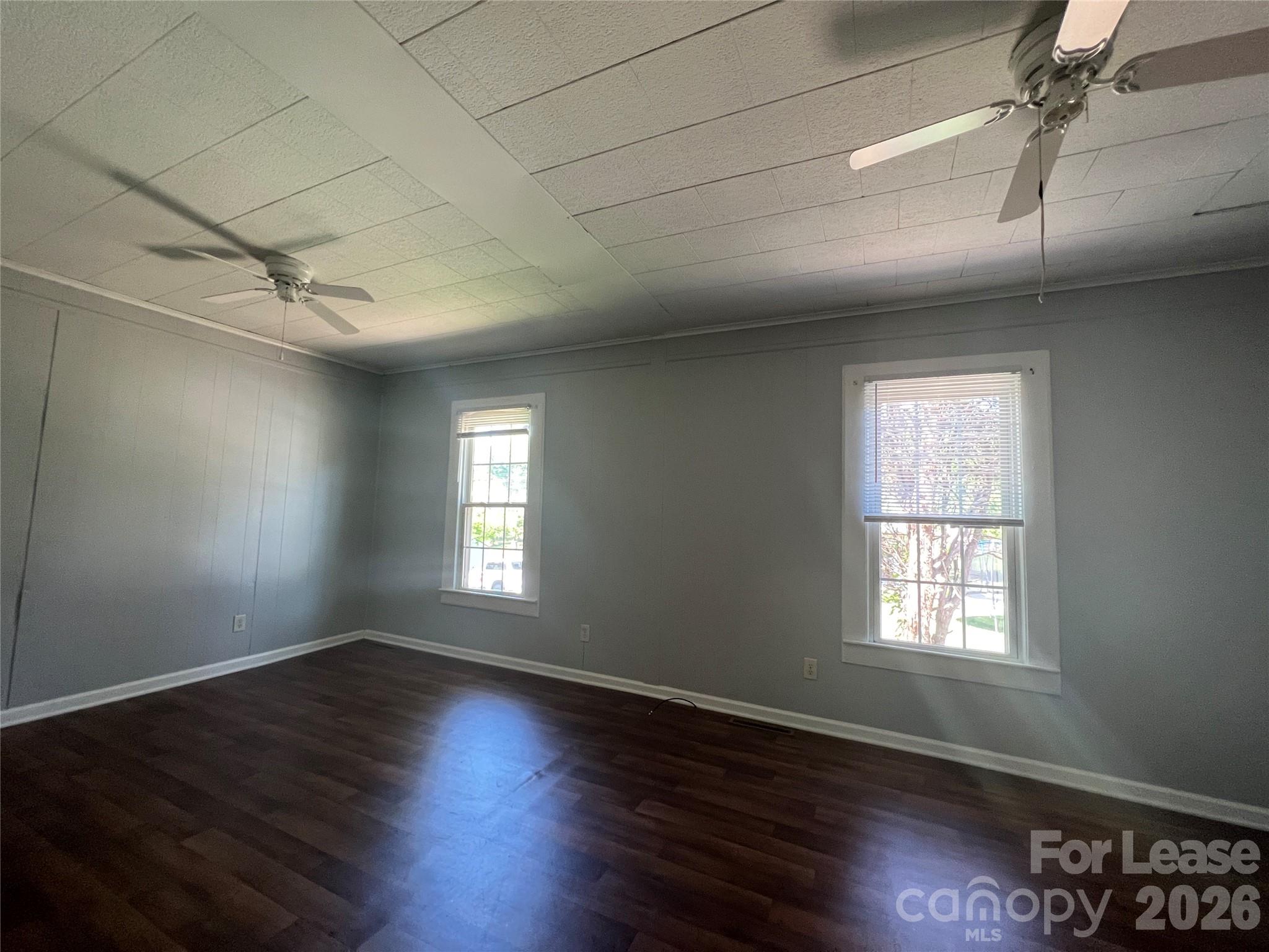 363 Pine Street Property Photo 7