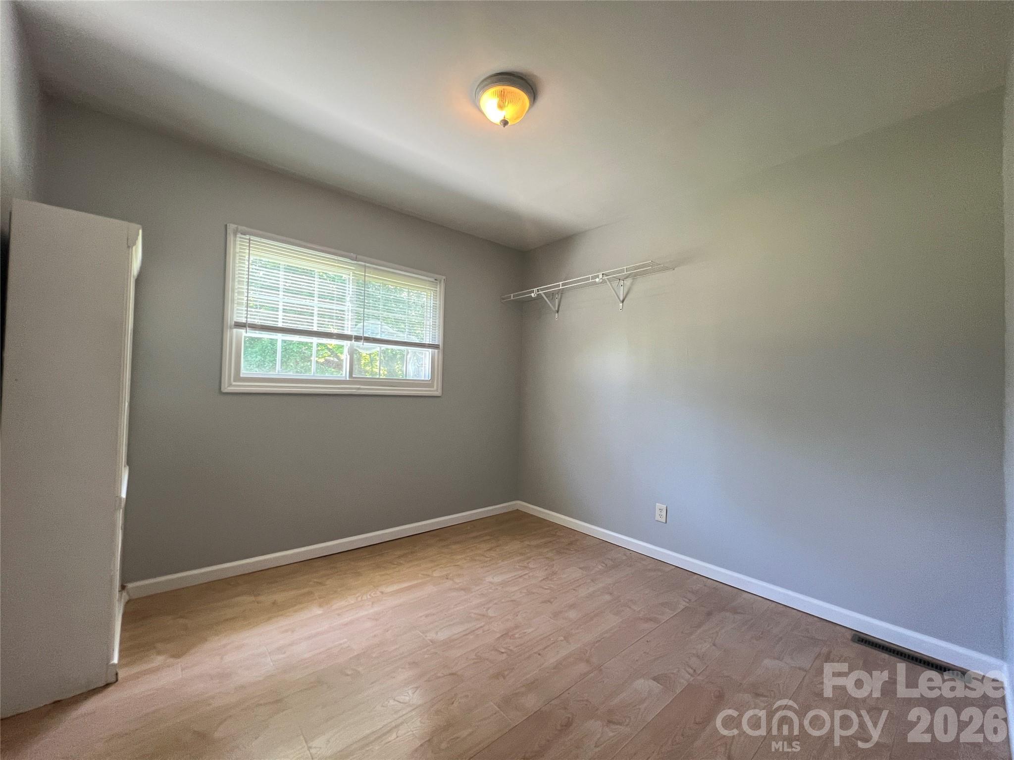 363 Pine Street Property Photo 8