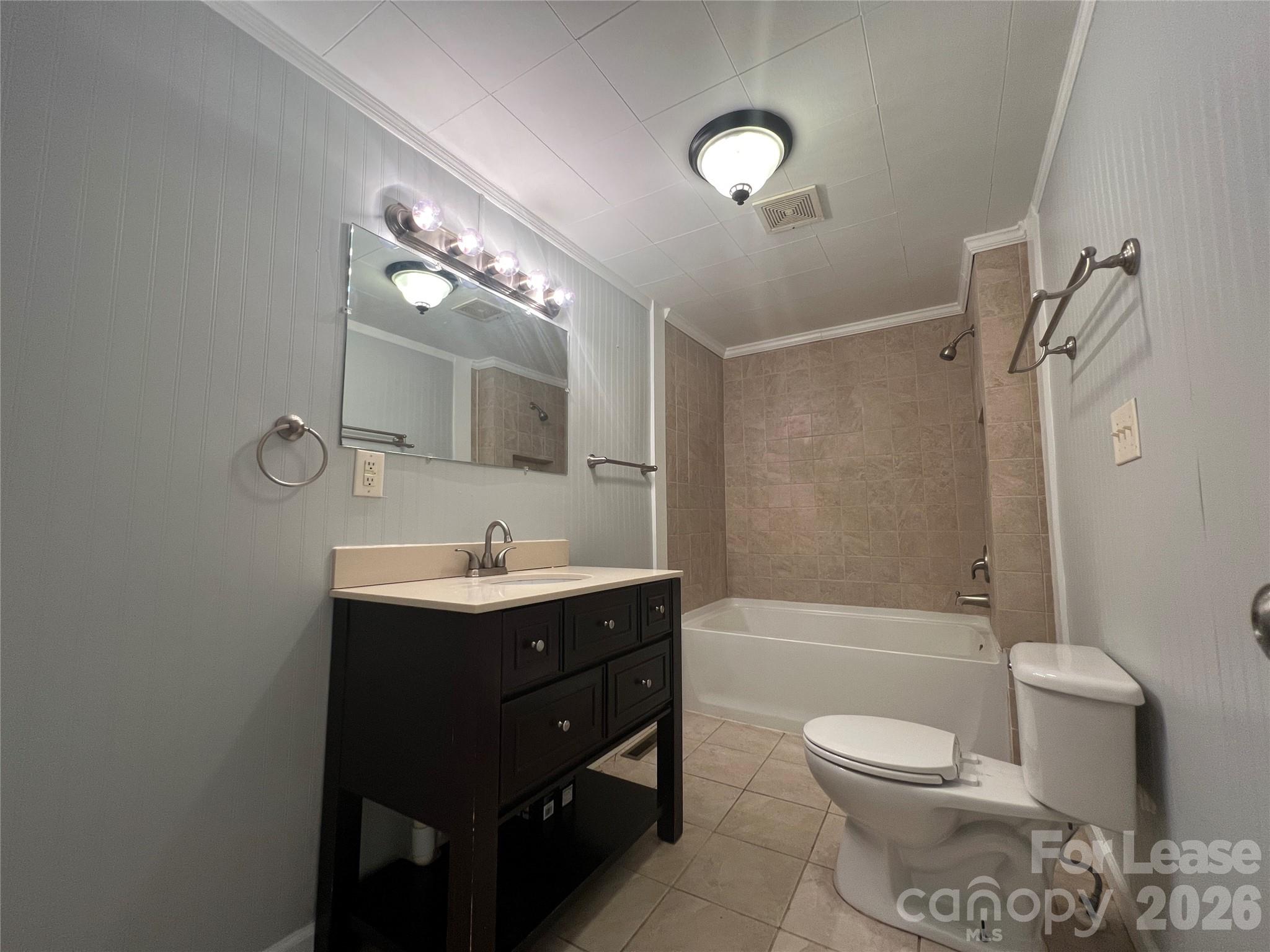 363 Pine Street Property Photo 9