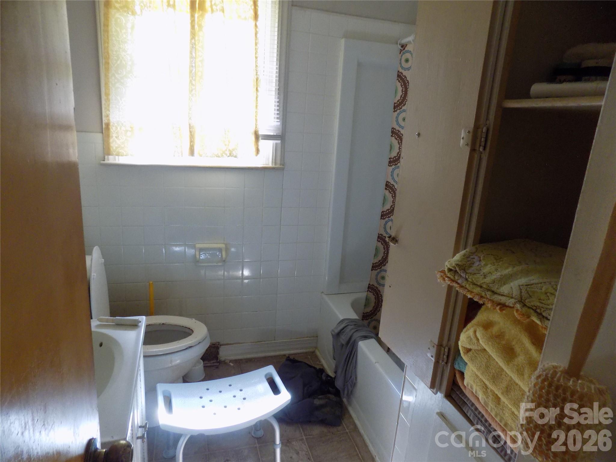 340 S Vine Street Property Photo 9