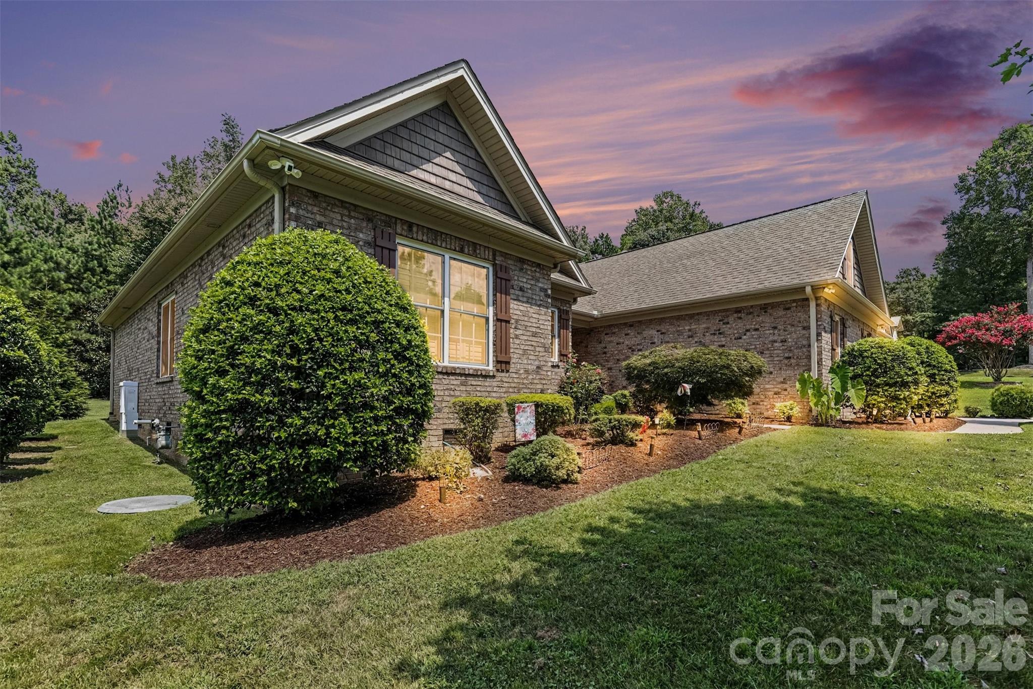 1820 Wedowee Court Property Photo 2