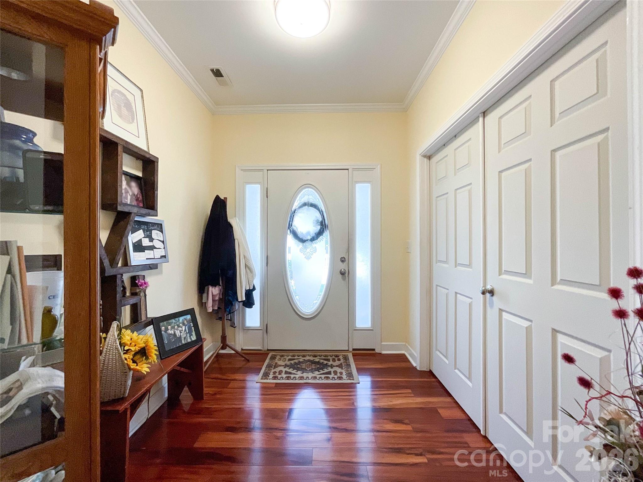 2702 Piersland Drive Property Photo 3