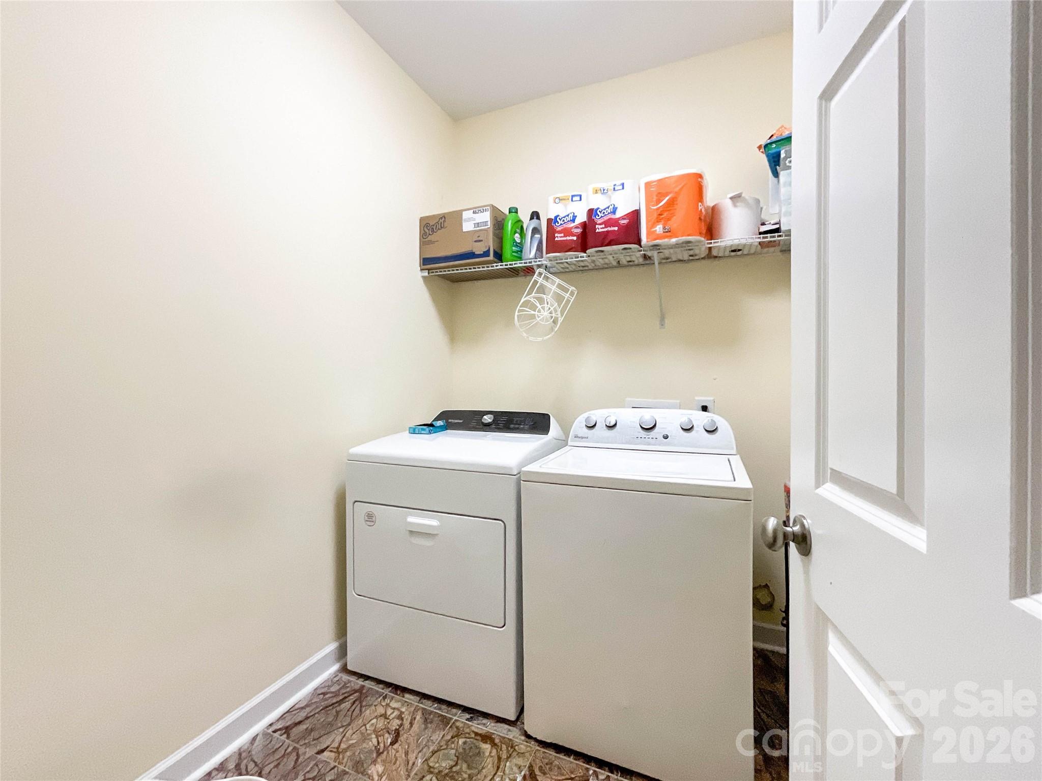 2702 Piersland Drive Property Photo 4