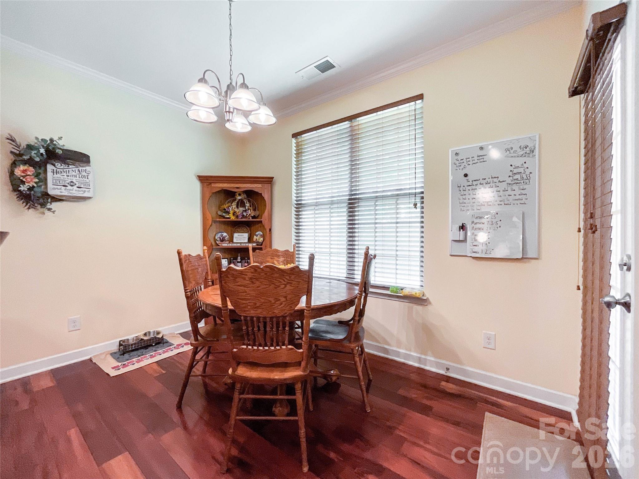 2702 Piersland Drive Property Photo 9