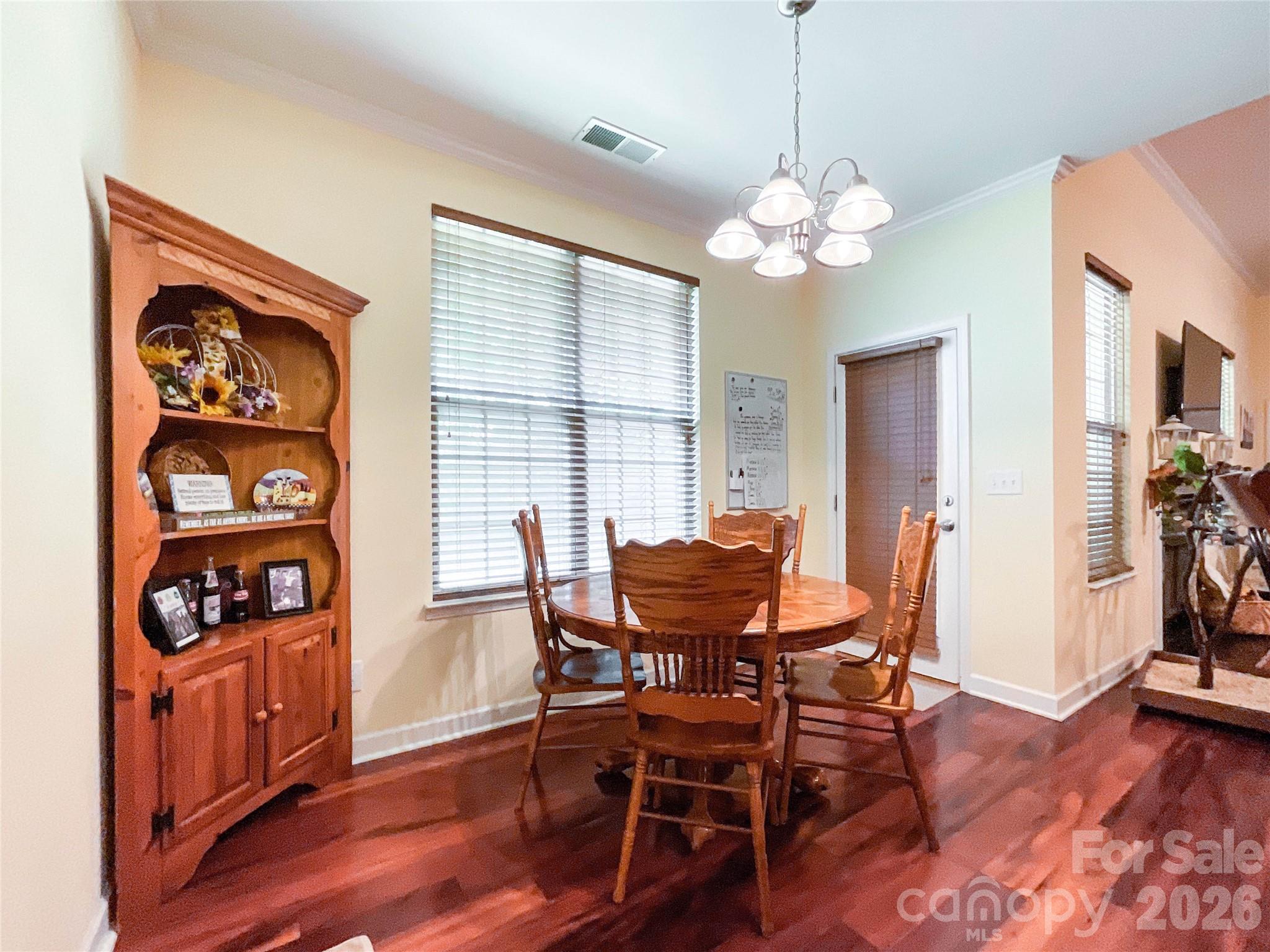 2702 Piersland Drive Property Photo 10