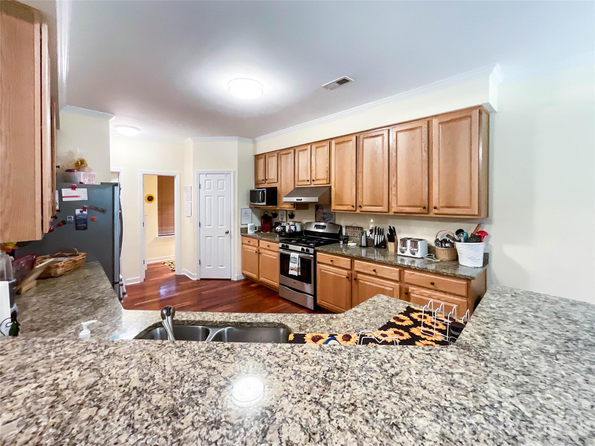 2702 Piersland Drive Property Photo 12